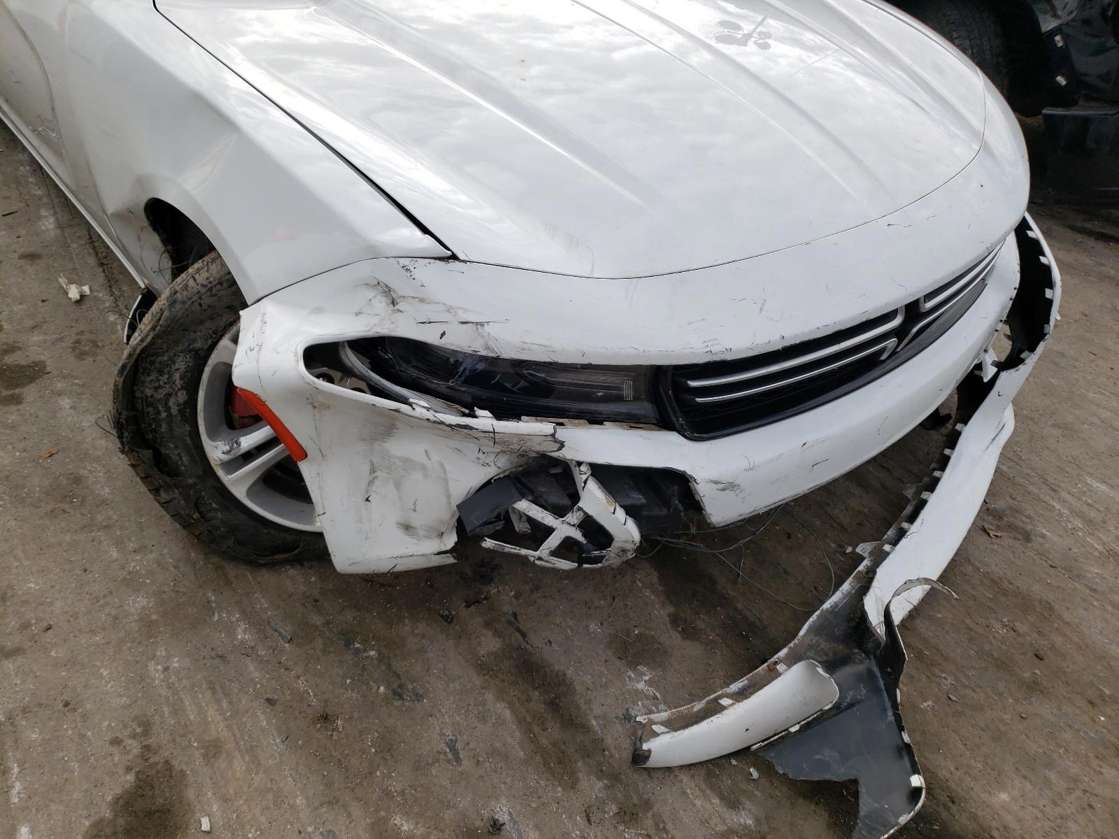 Photo 9 from auction – 2015 DODGE CHARGER SE with VIN 2C3CDXBG3FH724794