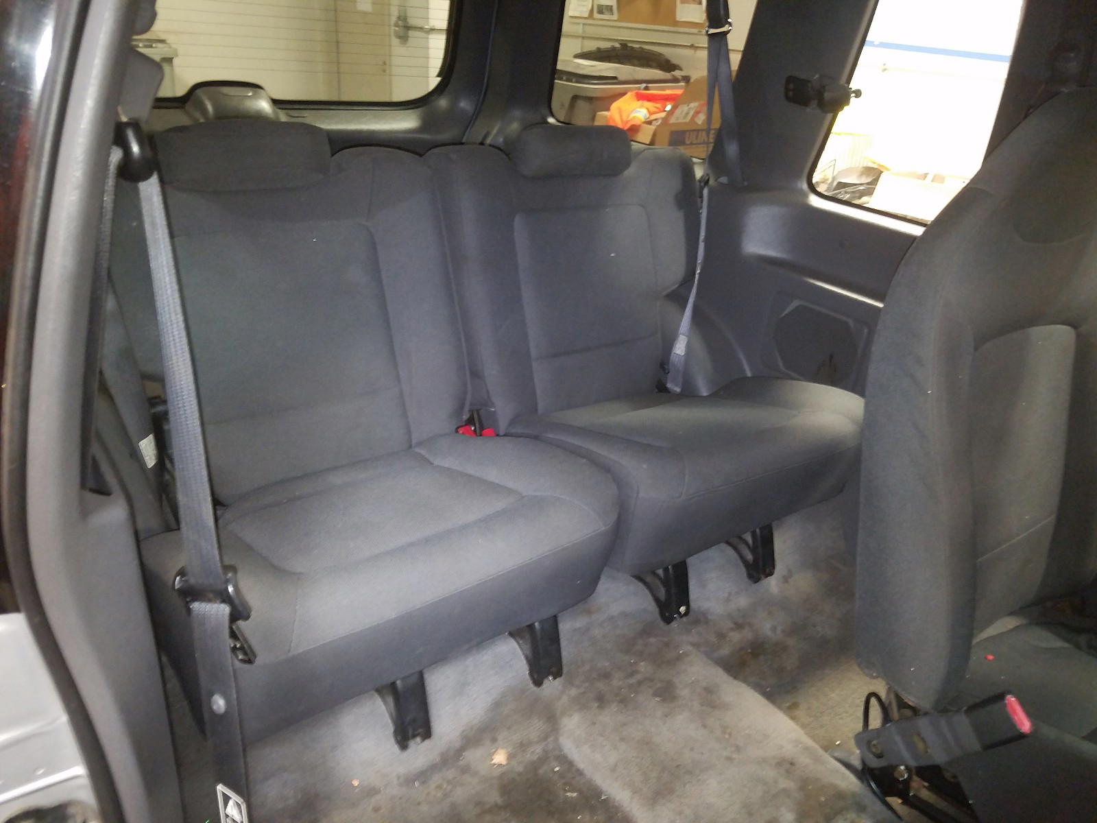 Photo 6 from auction – 2001 FORD EXPLORER with VIN 1FMYU60E11UC62170