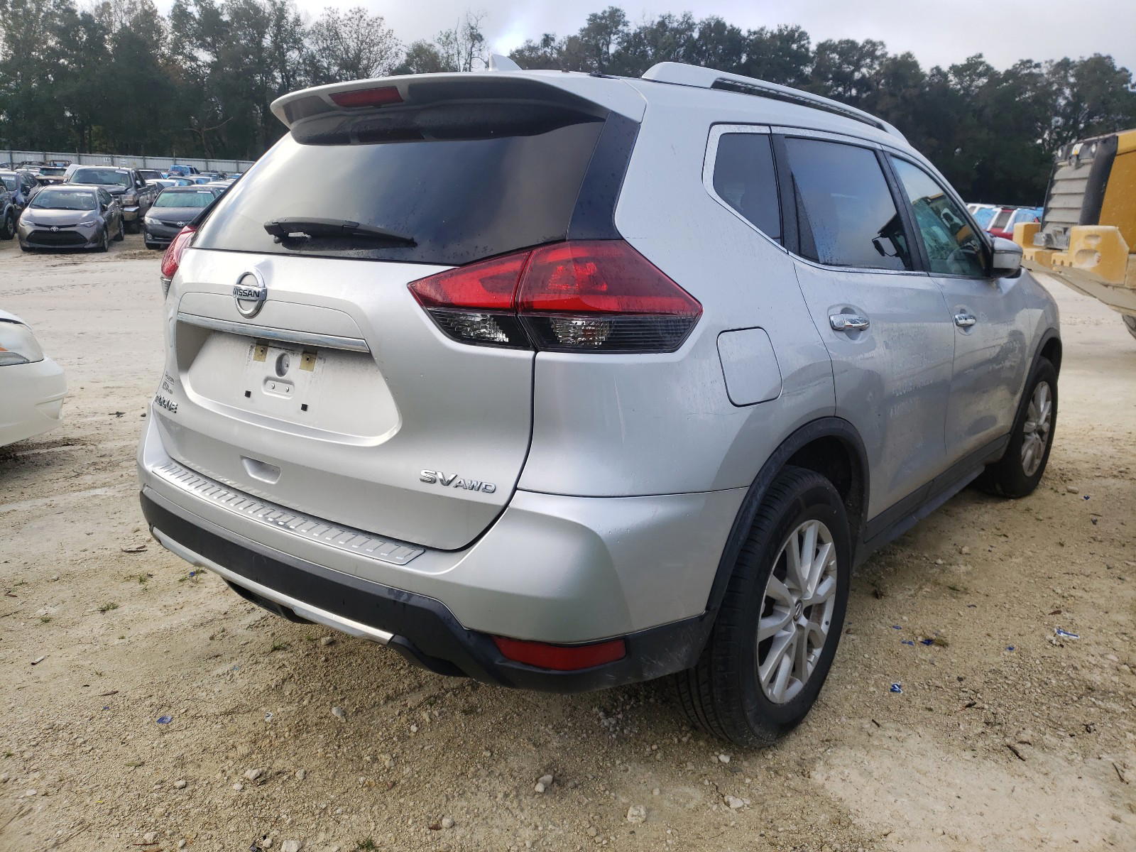 Photo 4 from auction – 2018 NISSAN ROGUE S with VIN KNMAT2MVXJP528652