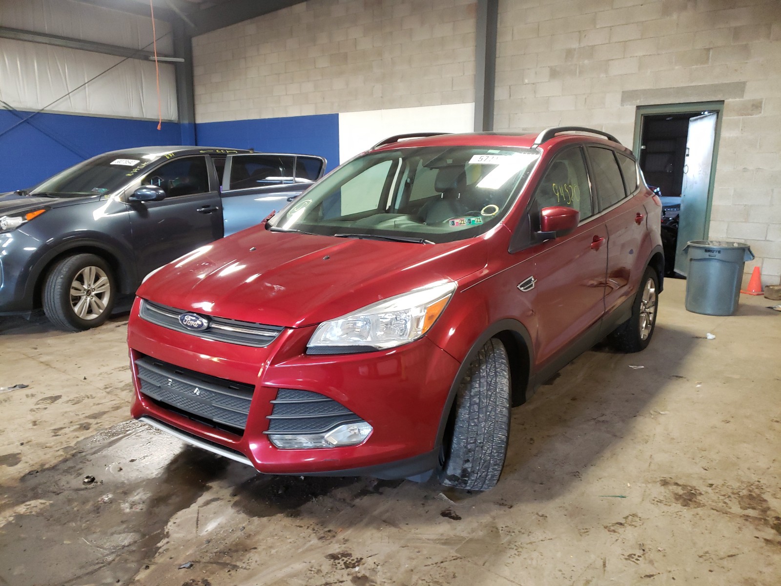 Photo 2 from auction – 2014 FORD ESCAPE SE with VIN 1FMCU9GX1EUD28676