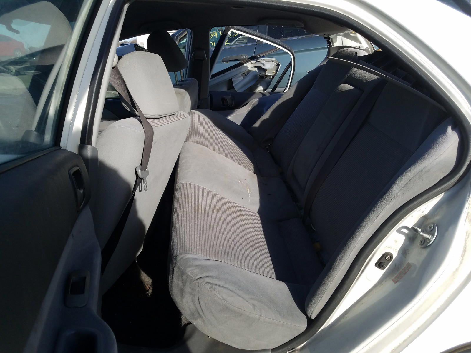 Photo 6 from auction – 2004 MITSUBISHI LANCER with VIN JA3AJ26E14U045400