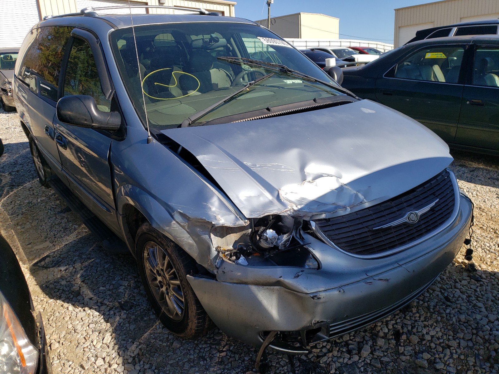 Photo 1 from auction – 2003 CHRYSLER TOWN & COU with VIN 2C8GP64L83R108098