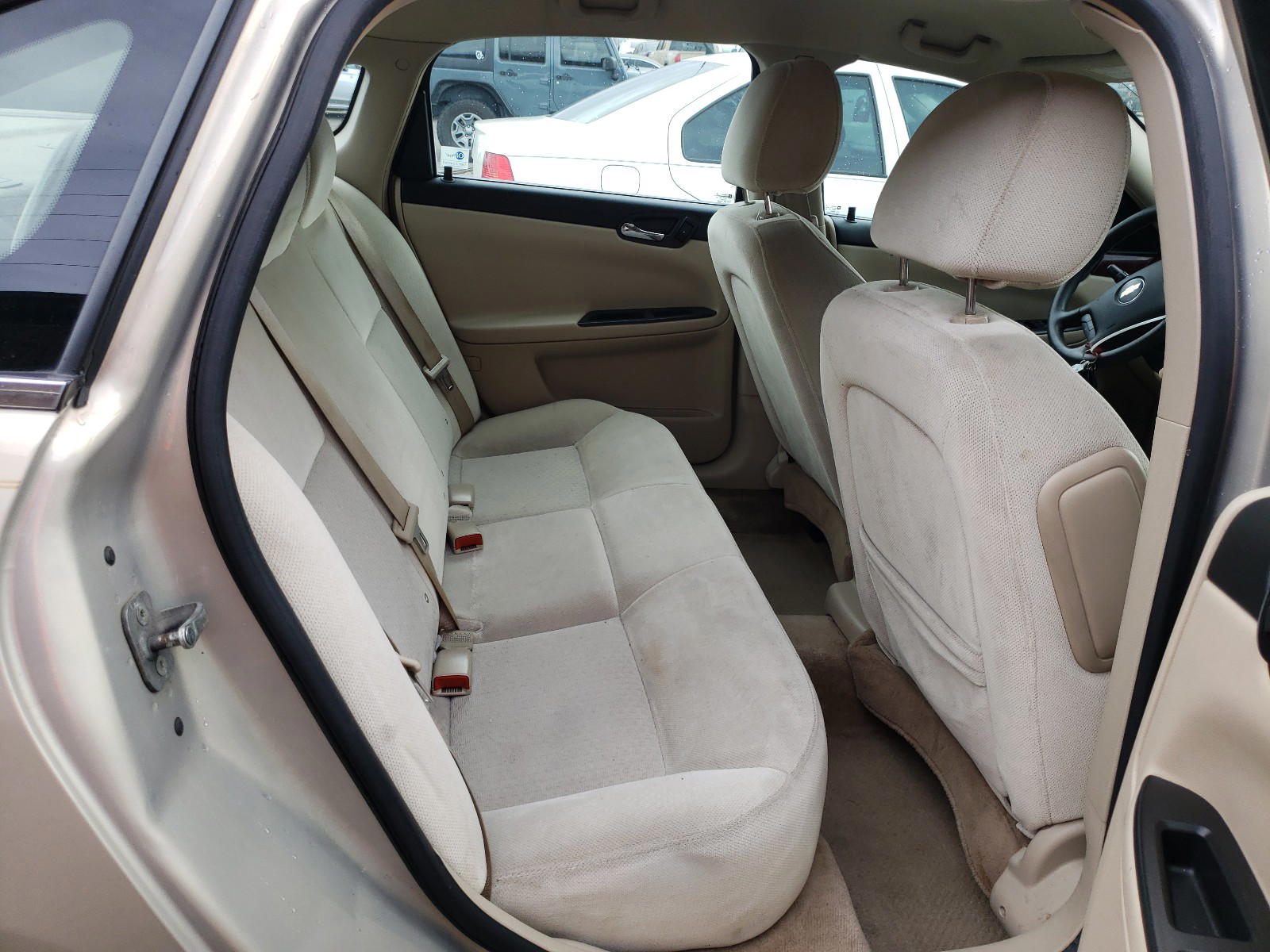 Photo 6 from auction – 2010 CHEVROLET IMPALA LS with VIN 2G1WA5EK8A1128046