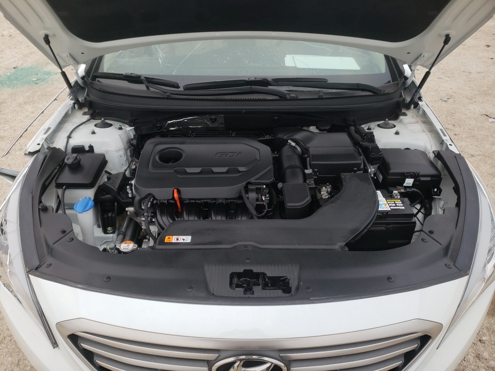 Photo 17 from auction – 2015 HYUNDAI SONATA SE with VIN 5NPE24AF4FH046582
