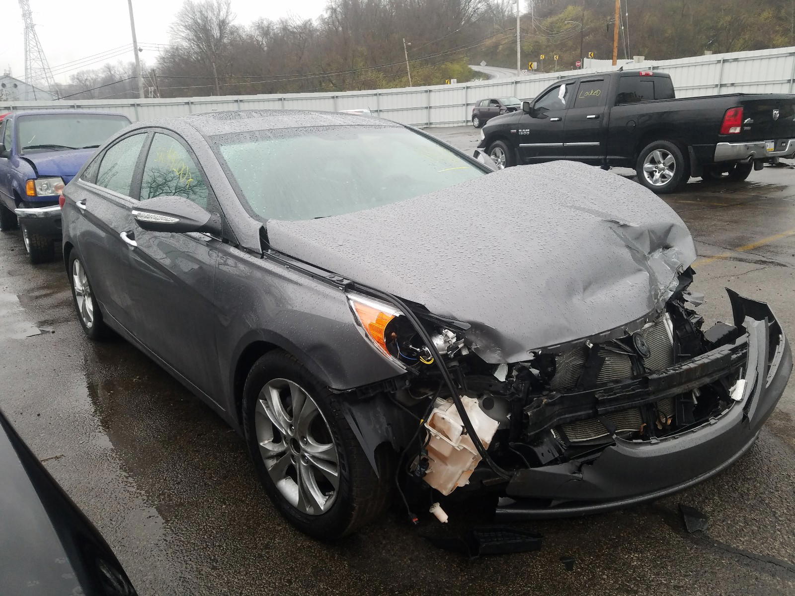HYUNDAI SONATA SE 2011 with VIN 5NPEC4AC1BH035987 - Photo from auction