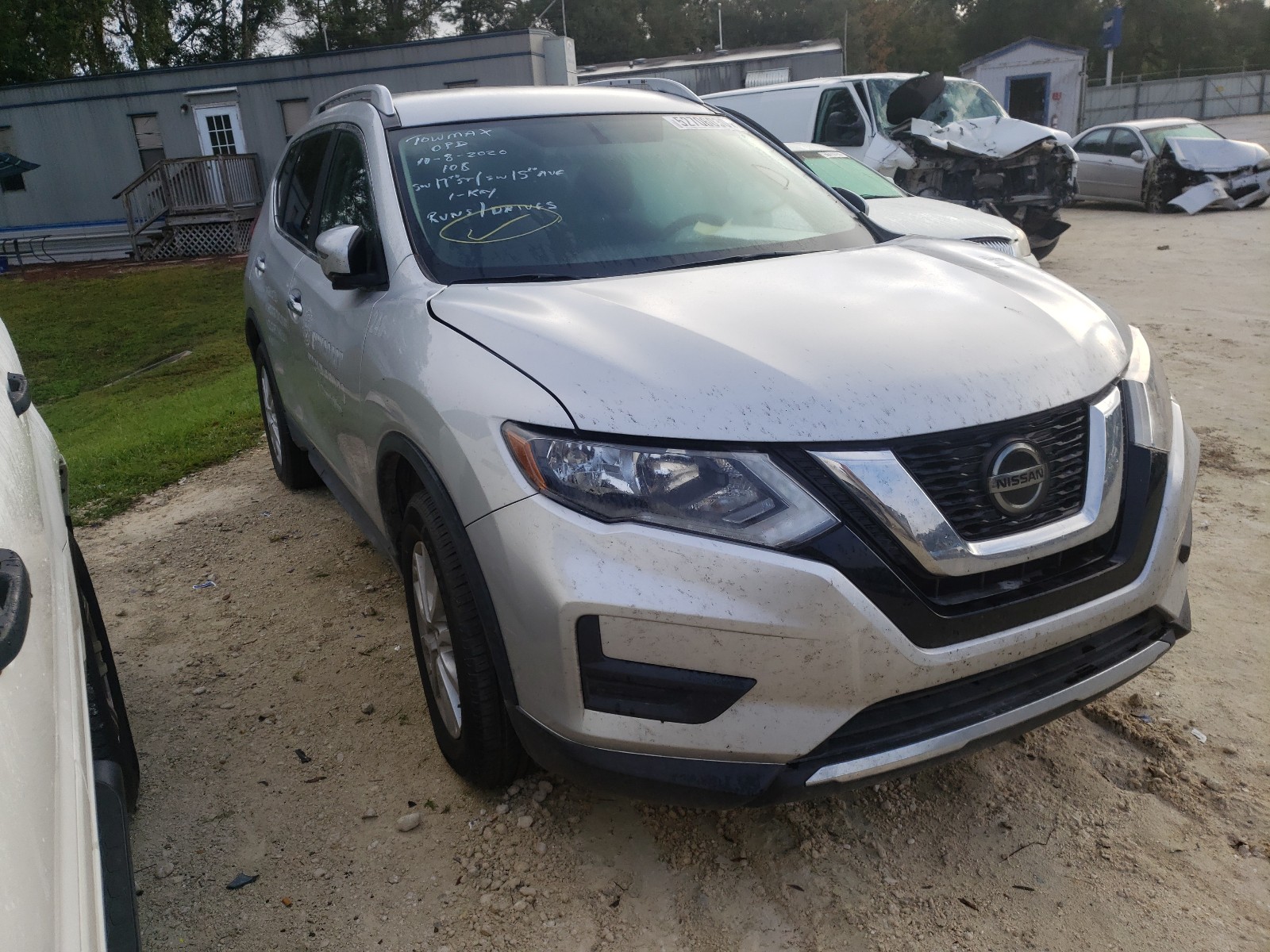 NISSAN ROGUE S 2018 с VIN KNMAT2MVXJP528652 - Снимка от търг