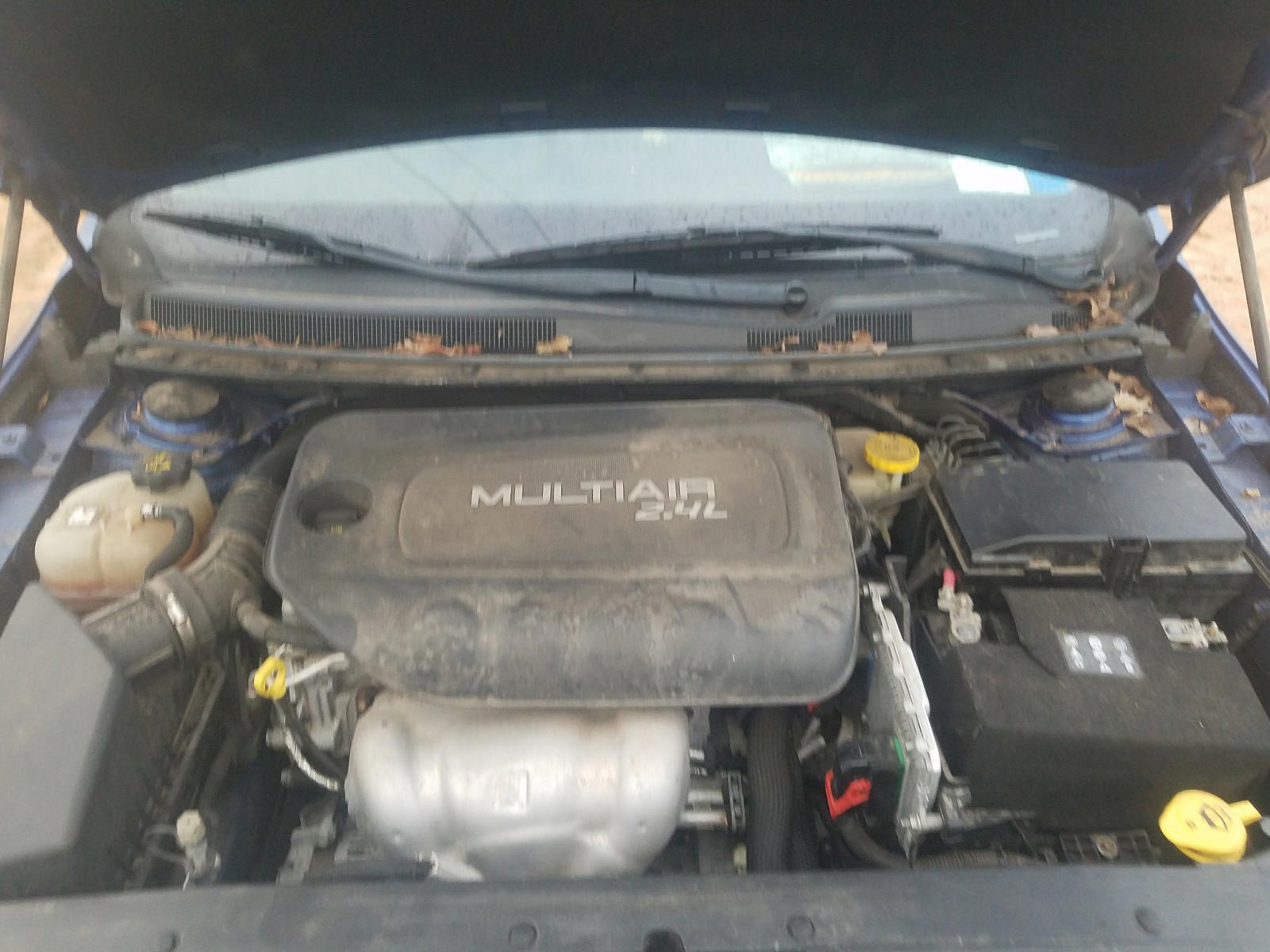 Photo 7 from auction – 2015 CHRYSLER 200 LIMITE with VIN 1C3CCCAB4FN660029