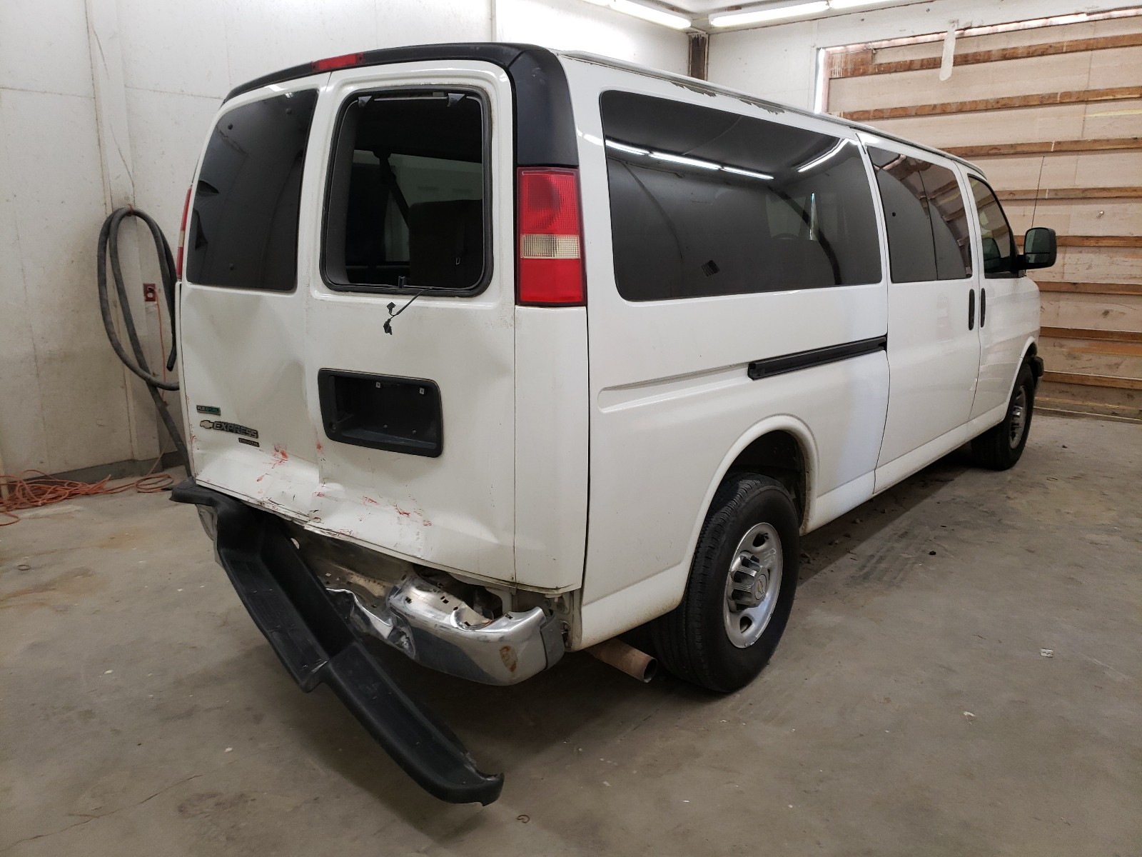 Photo 4 from auction – 2011 CHEVROLET EXPRESS G3 with VIN 1GAZG1FG1B1114172