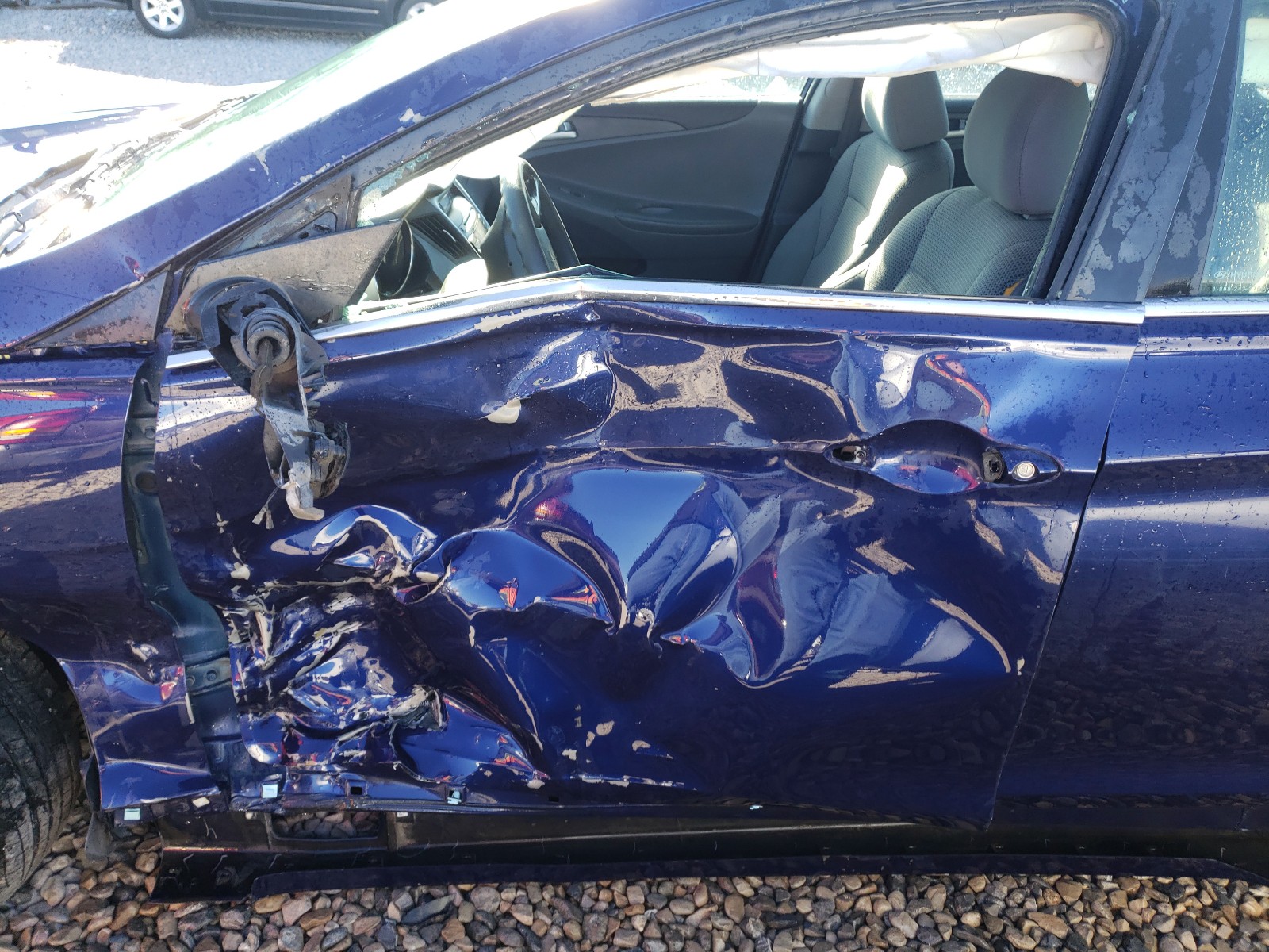 Photo 9 from auction – 2012 HYUNDAI SONATA GLS with VIN 5NPEB4AC6CH326053