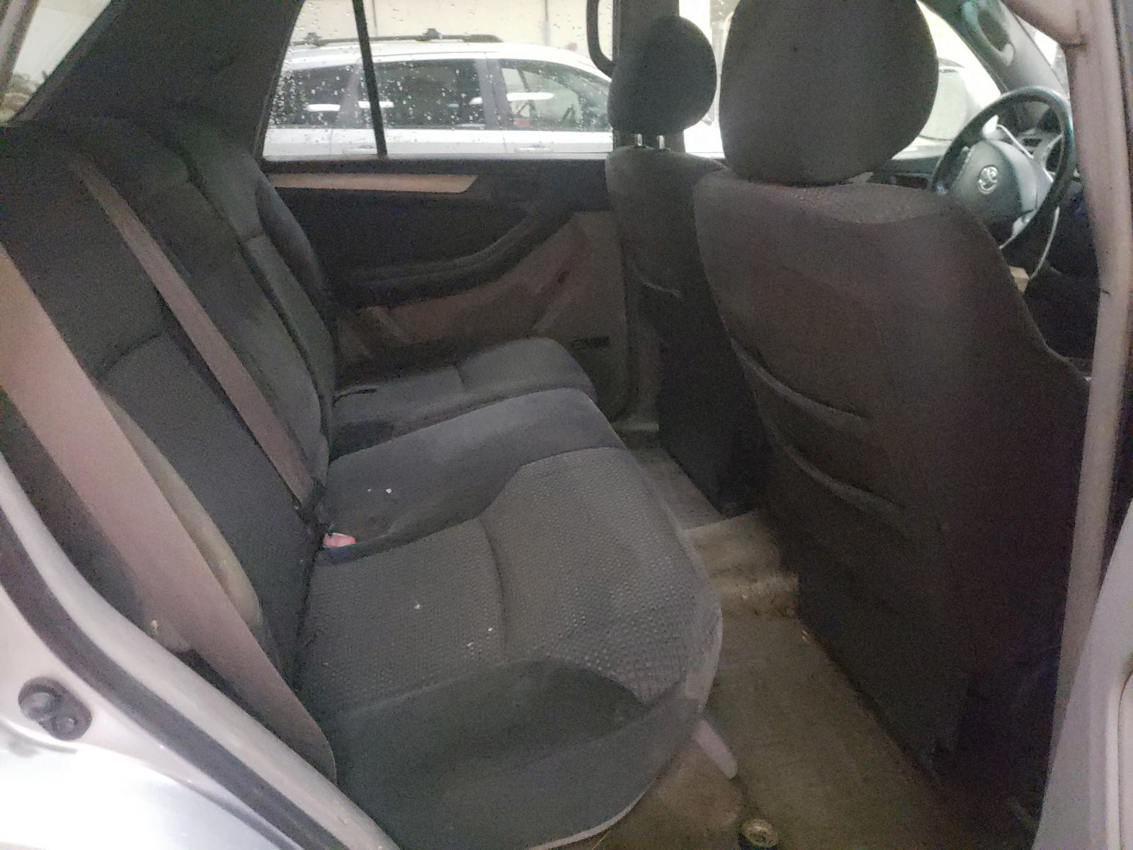 Photo 6 from auction – 2004 TOYOTA 4RUNNER SR with VIN JTEBU14R748011740