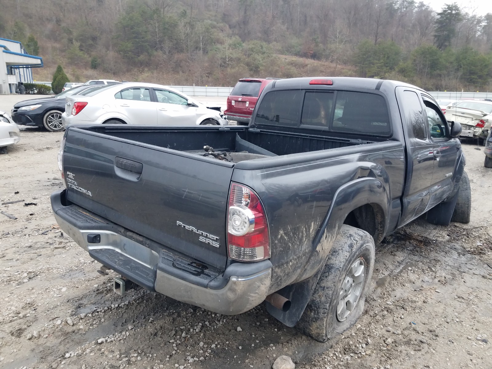 Photo 4 from auction – 2013 TOYOTA TACOMA PRE with VIN 5TFTX4GN0DX026015