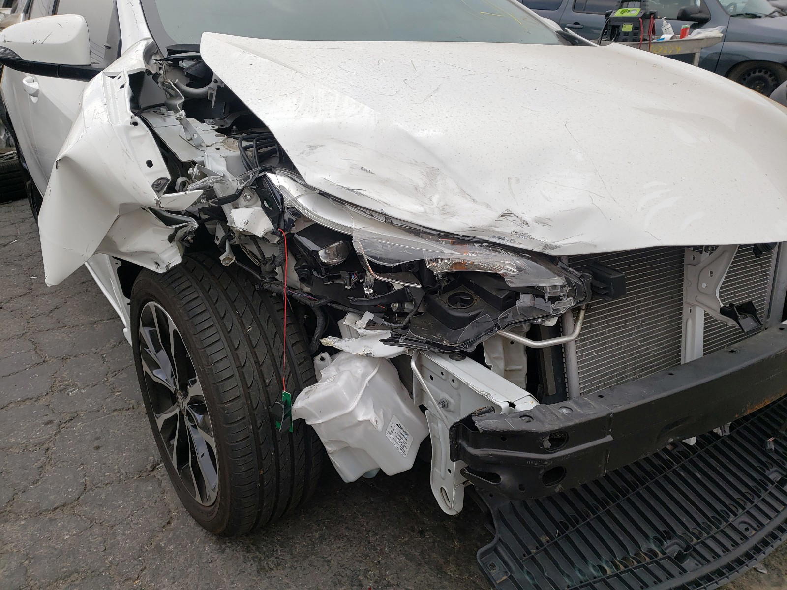Photo 9 from auction – 2018 TOYOTA COROLLA L with VIN 5YFBURHEXJP848279