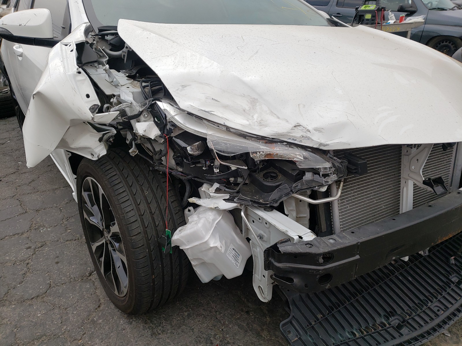 Zdjęcie 9 z aukcji – 2018 TOYOTA COROLLA L z VIN 5YFBURHEXJP848279