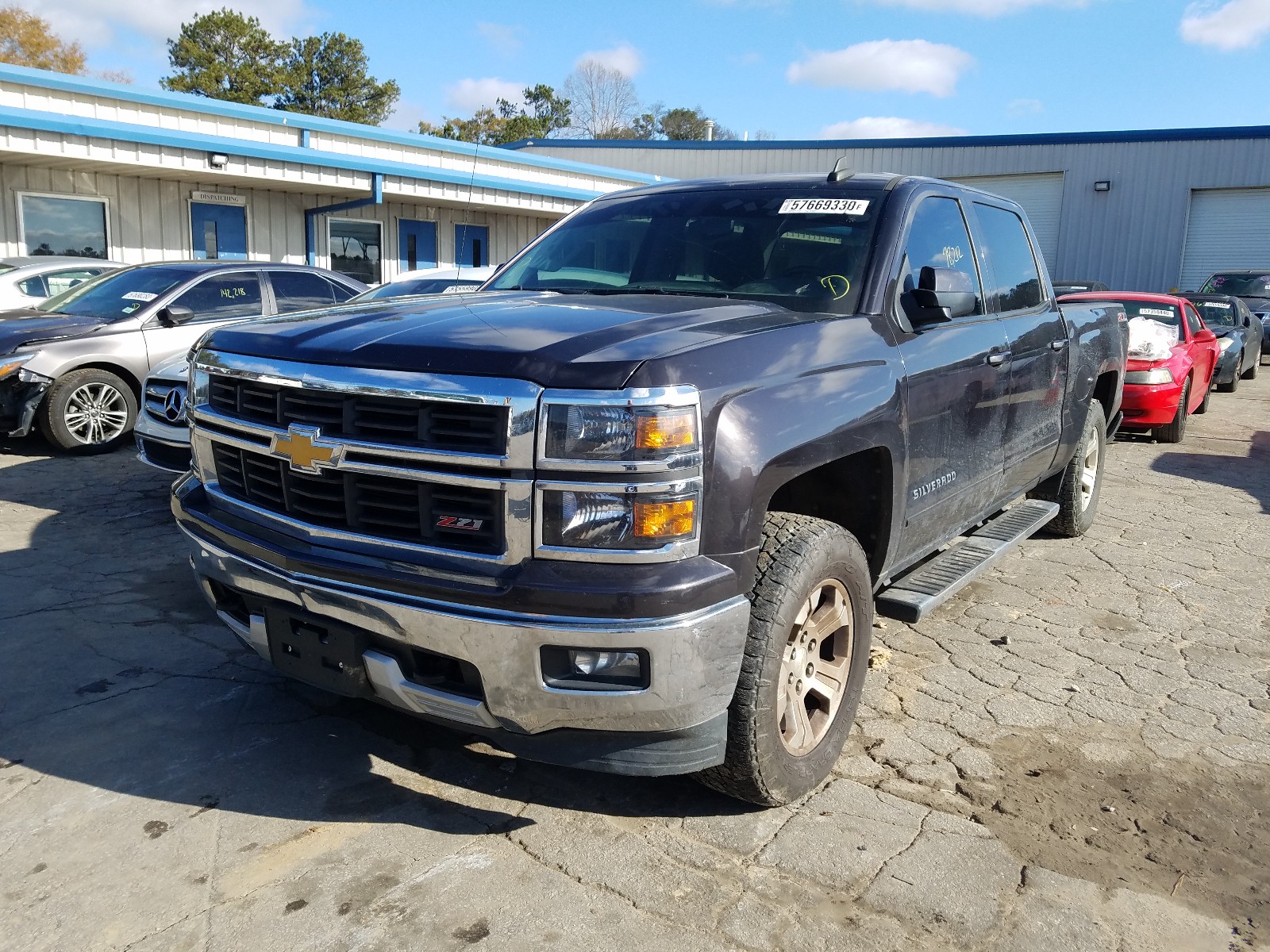 Photo 2 from auction – 2015 CHEVROLET SILVERADO with VIN 3GCUKREC4FG187329