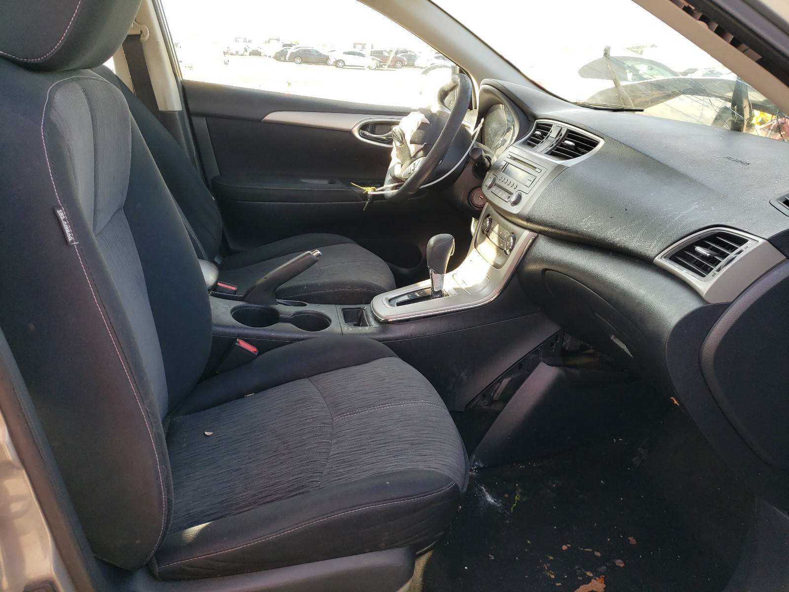 Photo 5 from auction – 2014 NISSAN SENTRA S with VIN 3N1AB7AP4EL627879