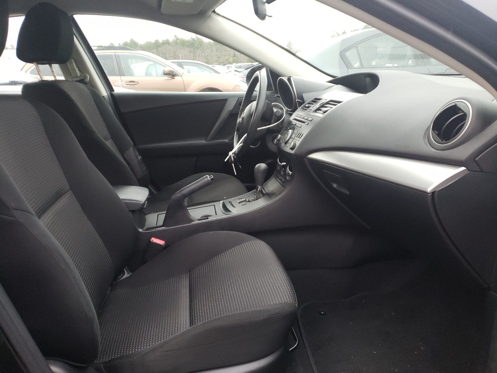 Photo 5 from auction – 2013 MAZDA 3 I with VIN JM1BL1TG5D1843867