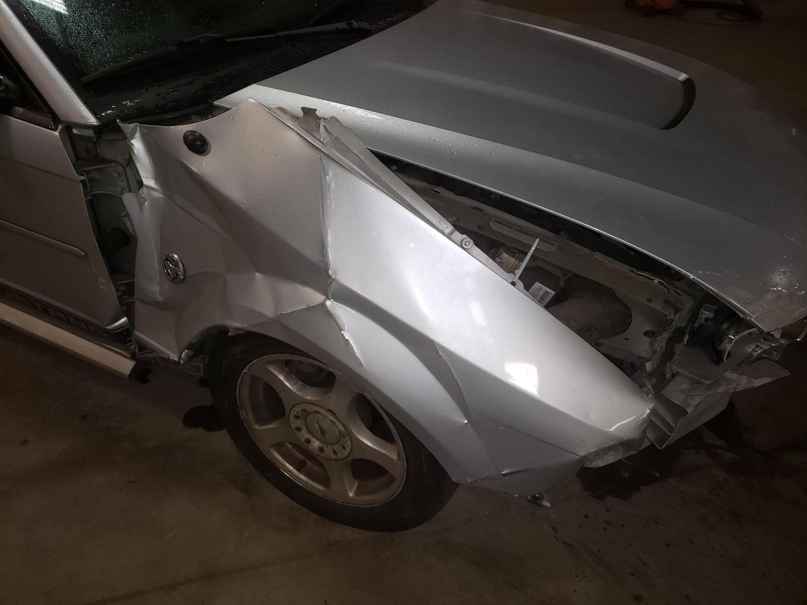Photo 9 from auction – 2004 FORD MUSTANG with VIN 1FAFP44624F147361