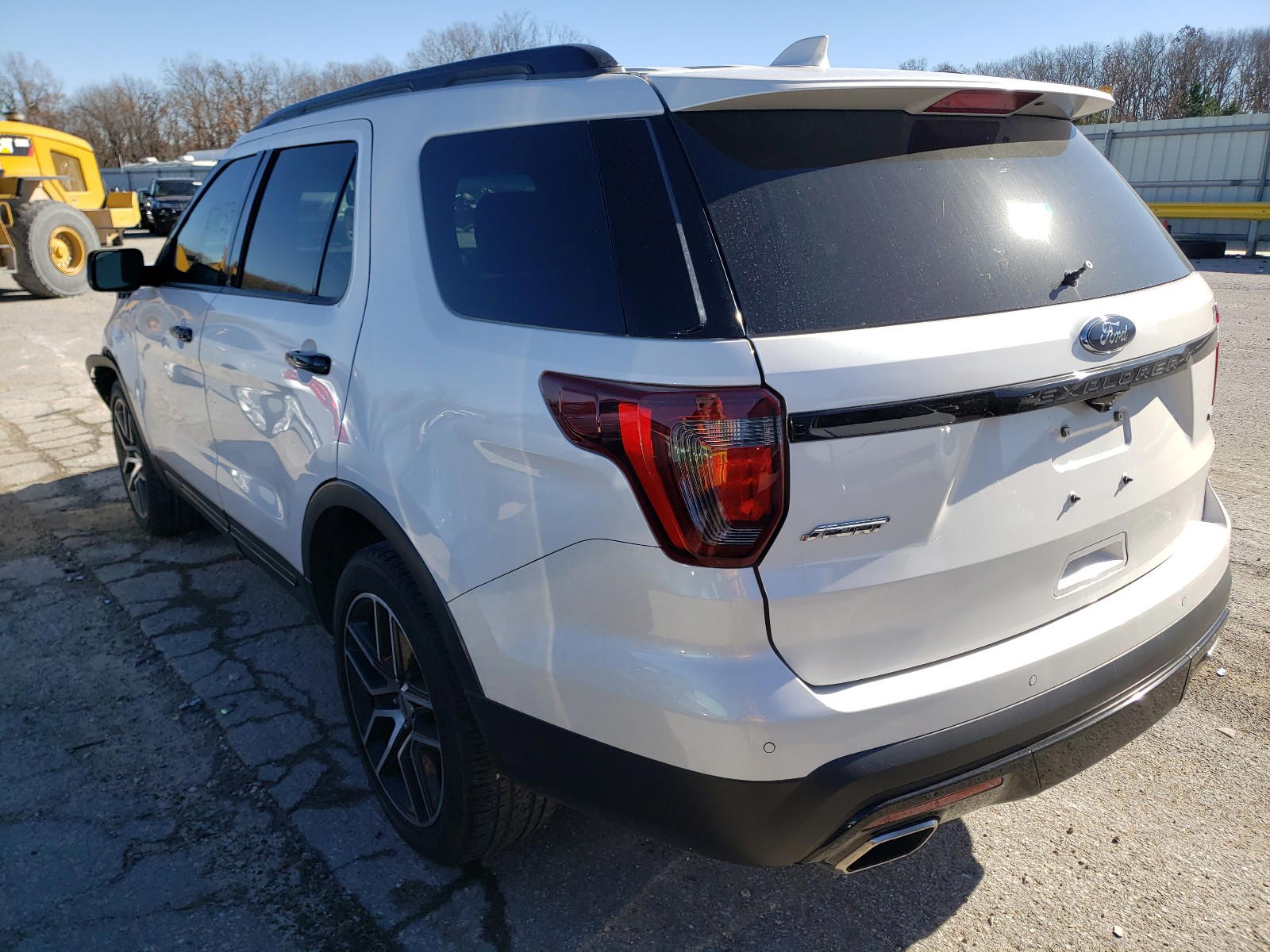 Photo 3 from auction – 2016 FORD EXPLORER S with VIN 1FM5K8GT6GGD26879