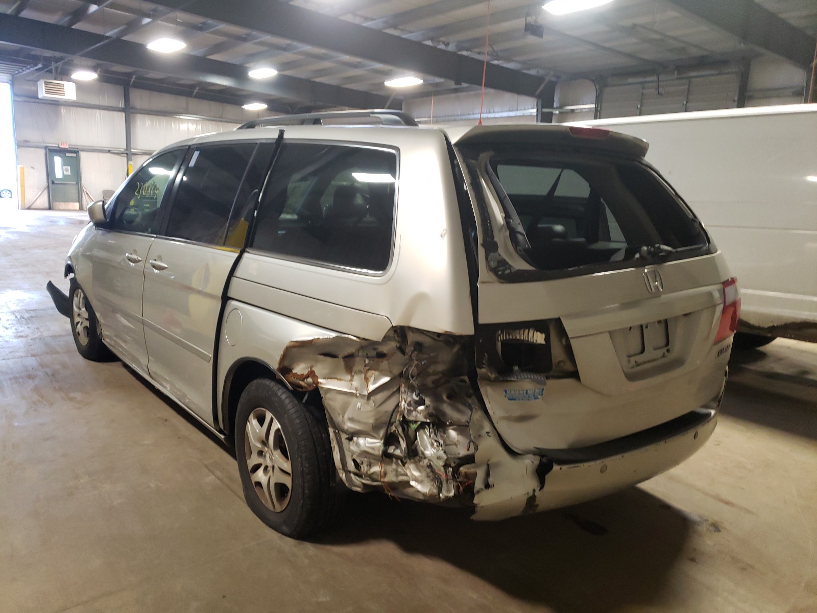 Photo 3 from auction – 2005 HONDA ODYSSEY EX with VIN 5FNRL38745B081854