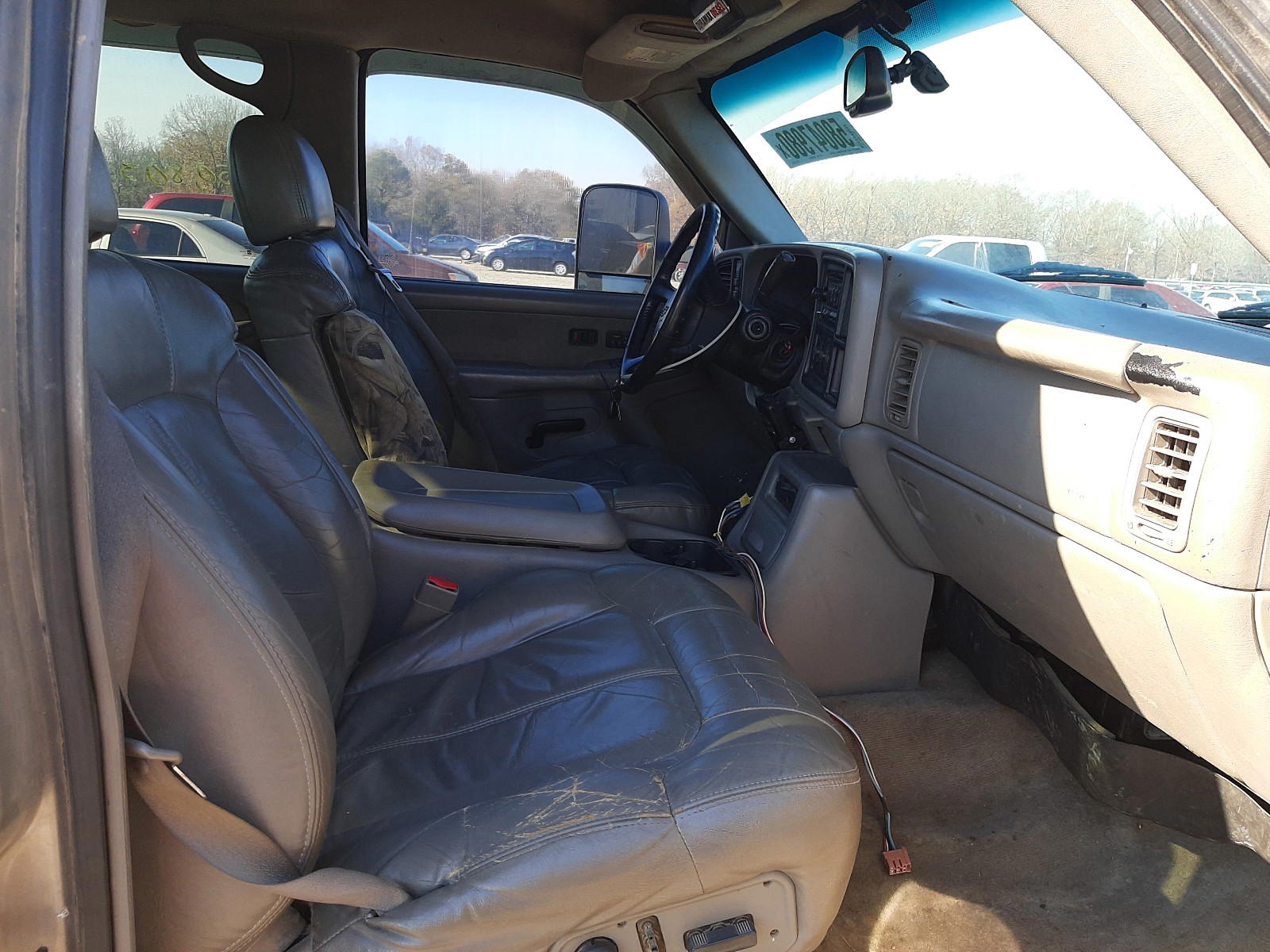 Photo 5 from auction – 2002 CHEVROLET SILVERADO with VIN 1GCHK23132F204238