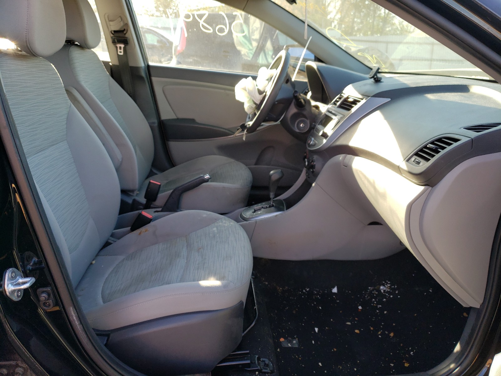 Photo 5 from auction – 2017 HYUNDAI ACCENT SE with VIN KMHCT5AE6HU337879