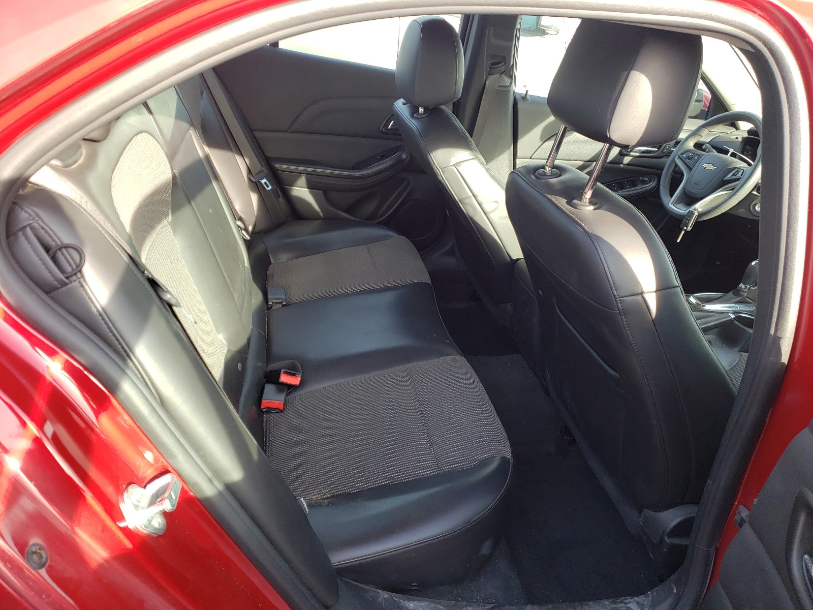 Photo 6 from auction – 2014 CHEVROLET MALIBU 1LT with VIN 1G11C5SL2EF177694