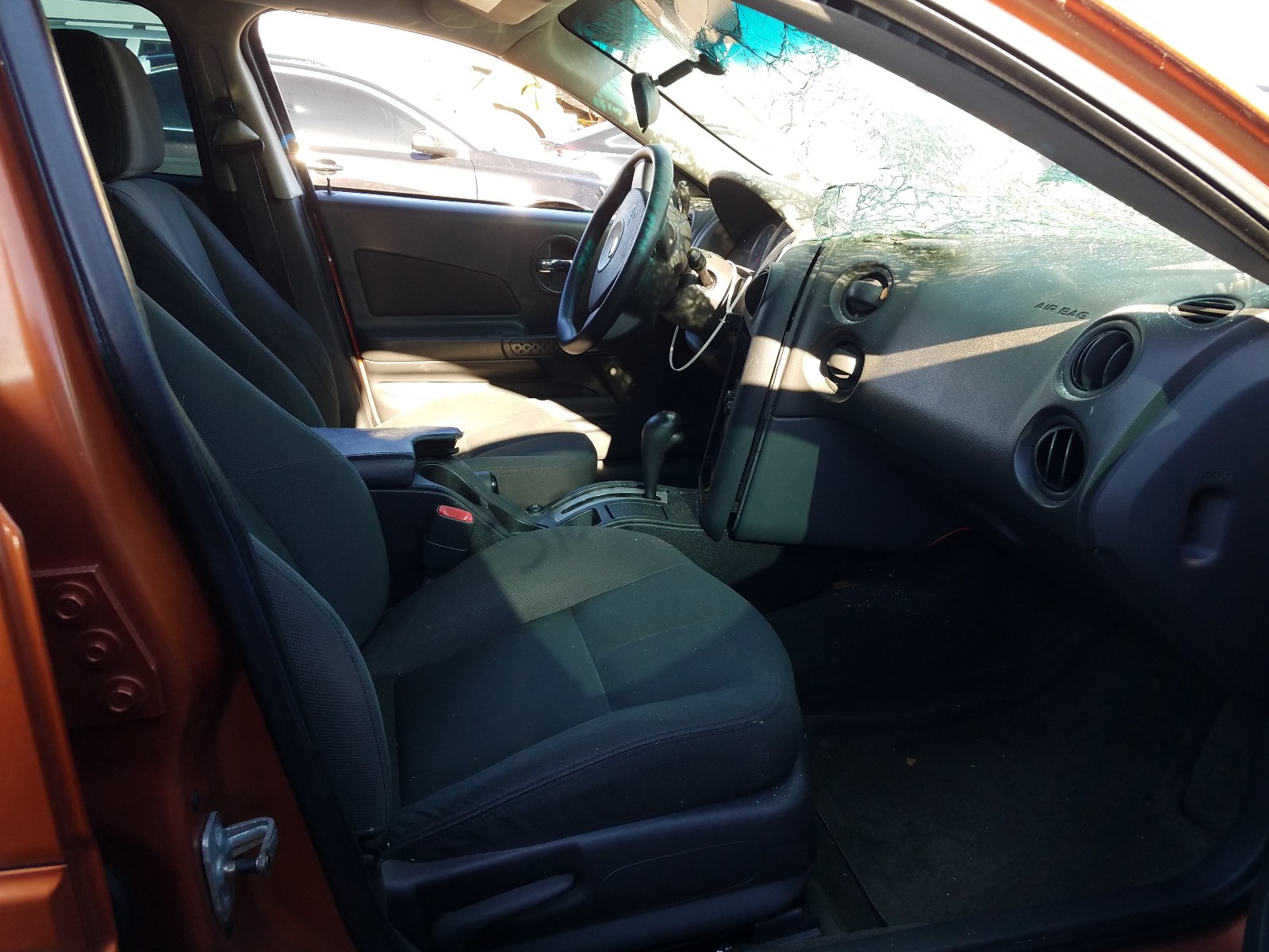 Photo 5 from auction – 2005 PONTIAC GRAND PRIX with VIN 2G2WP542051185827