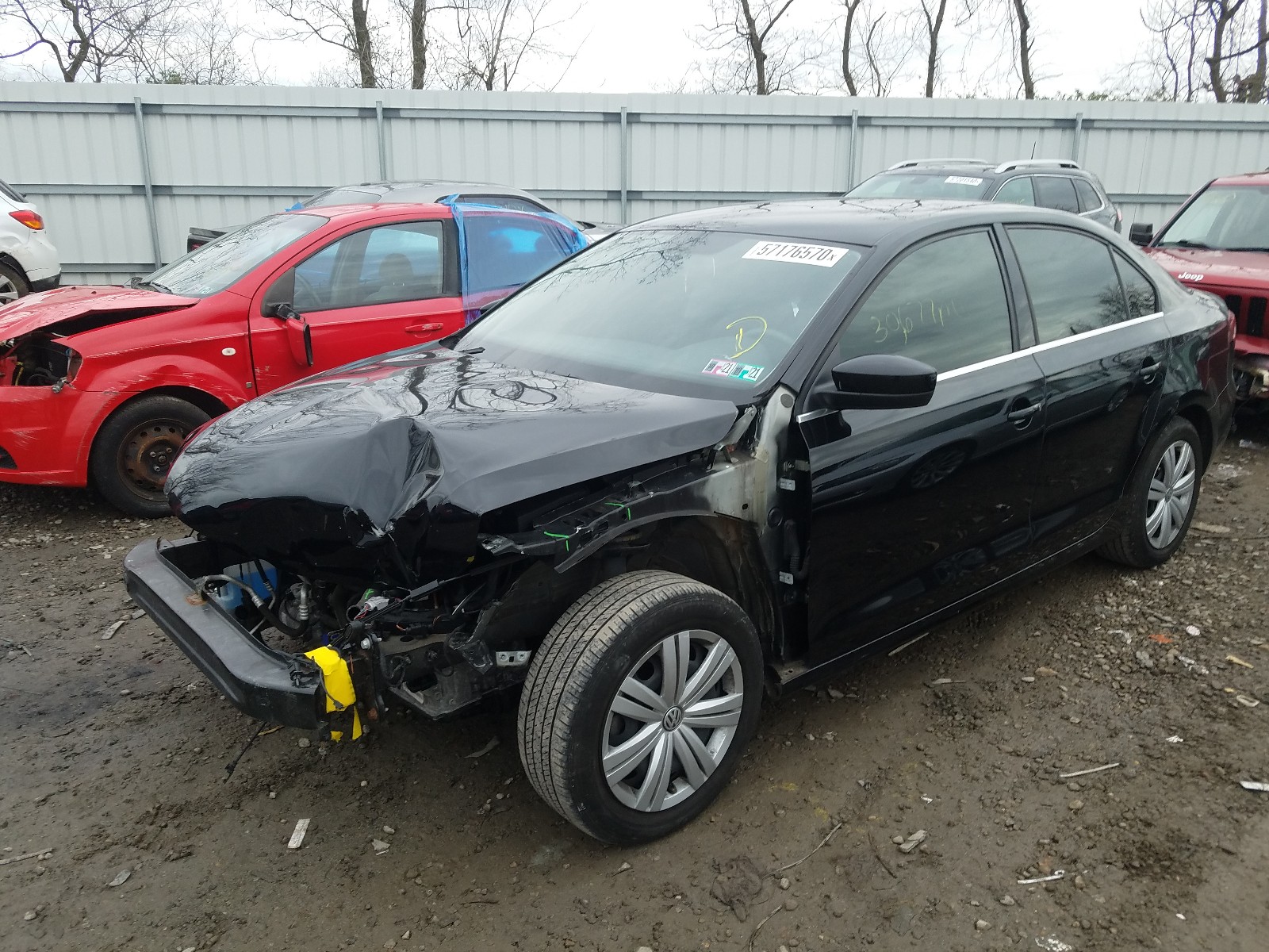 Photo 2 from auction – 2017 VOLKSWAGEN JETTA S with VIN 3VW2B7AJ0HM393037
