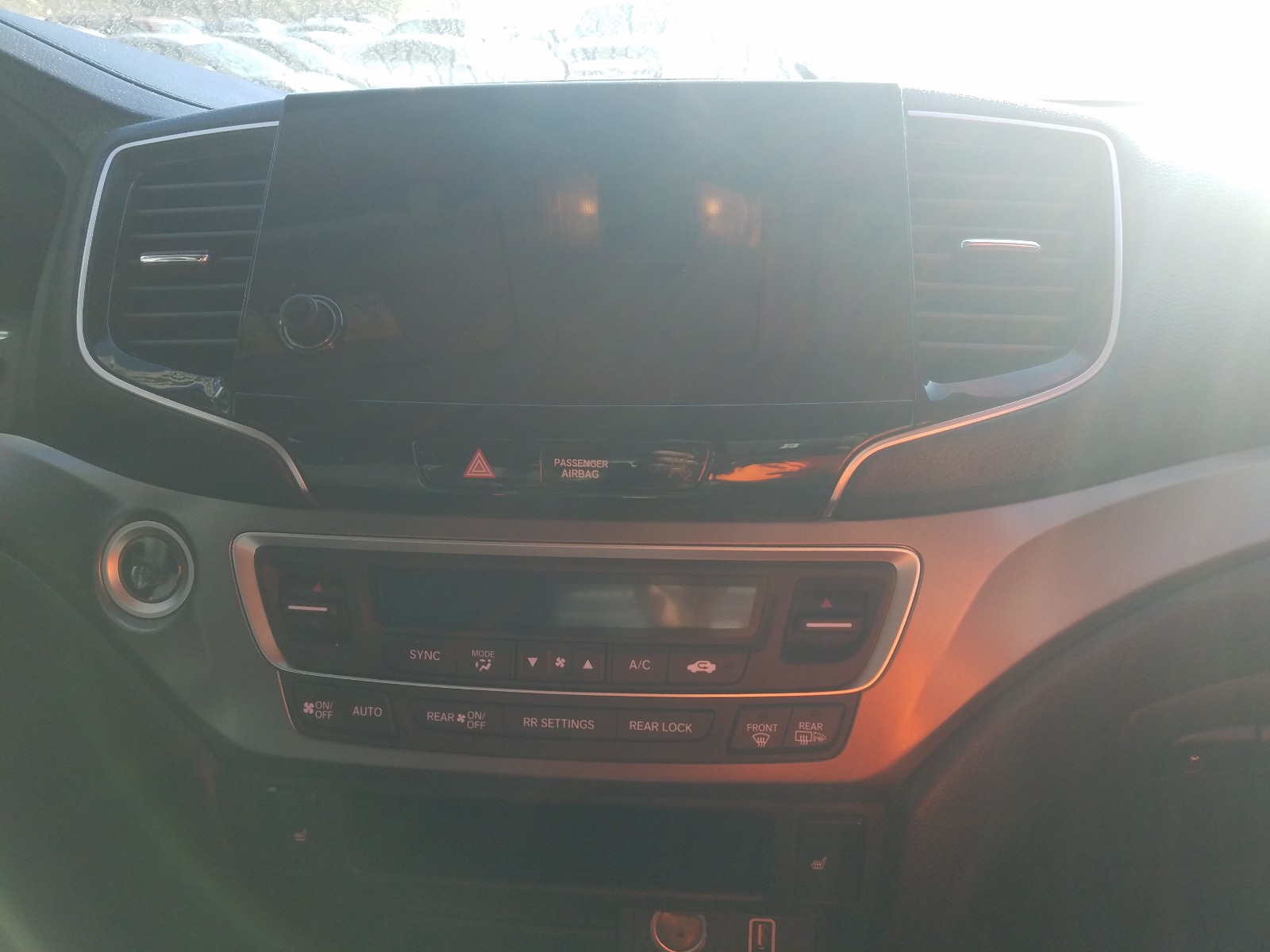 Photo 9 from auction – 2019 HONDA PILOT EXL with VIN 5FNYF5H5XKB016337