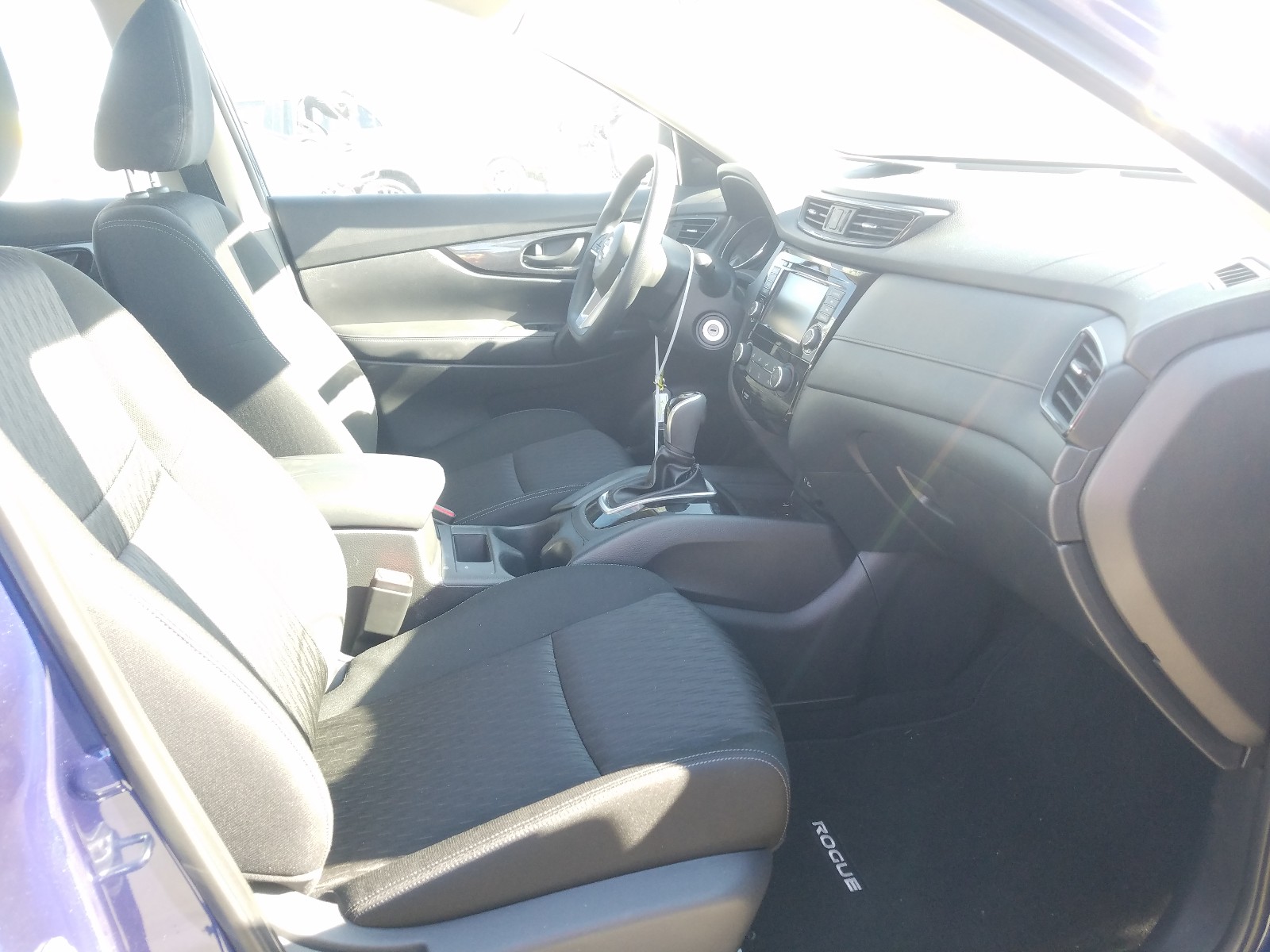 Photo 5 from auction – 2020 NISSAN ROGUE S with VIN KNMAT2MV5LP540212