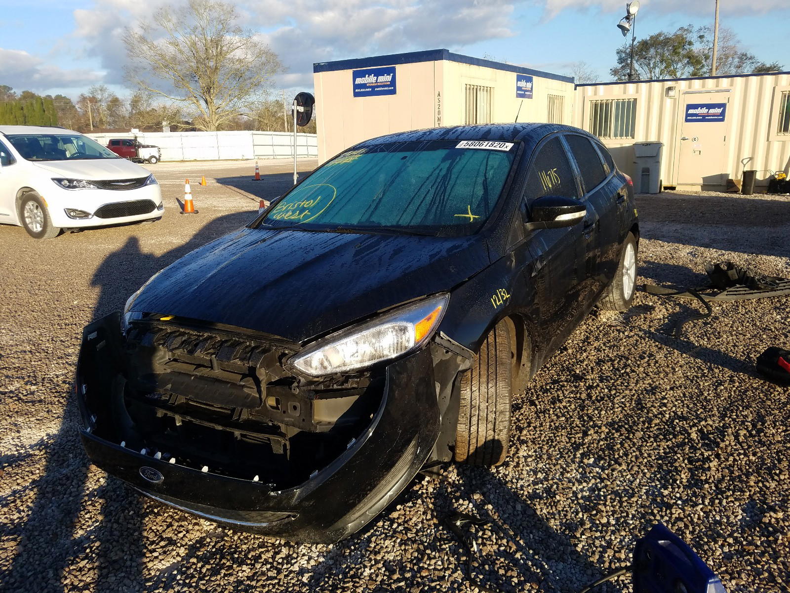 Photo 2 from auction – 2016 FORD FOCUS SE with VIN 1FADP3K20GL204342