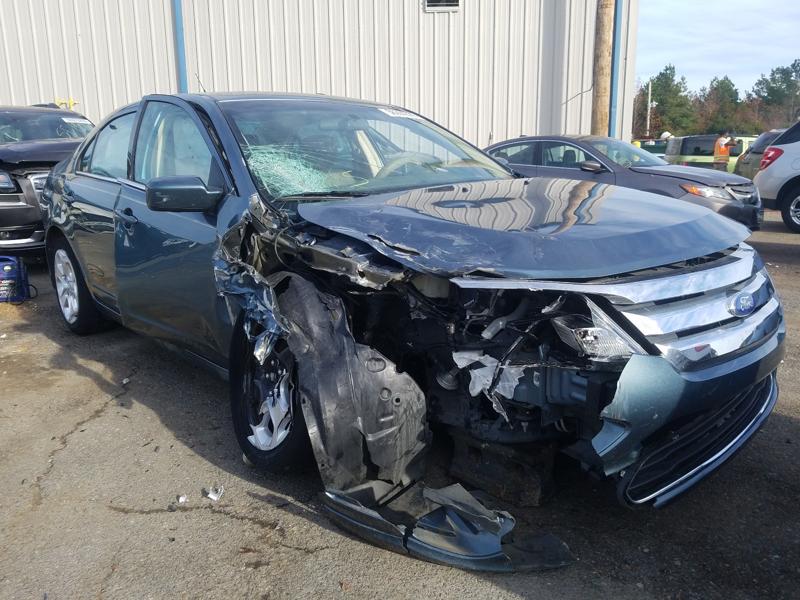 FORD FUSION SE 2011 with VIN 3FAHP0HA5BR276145 - Photo from auction
