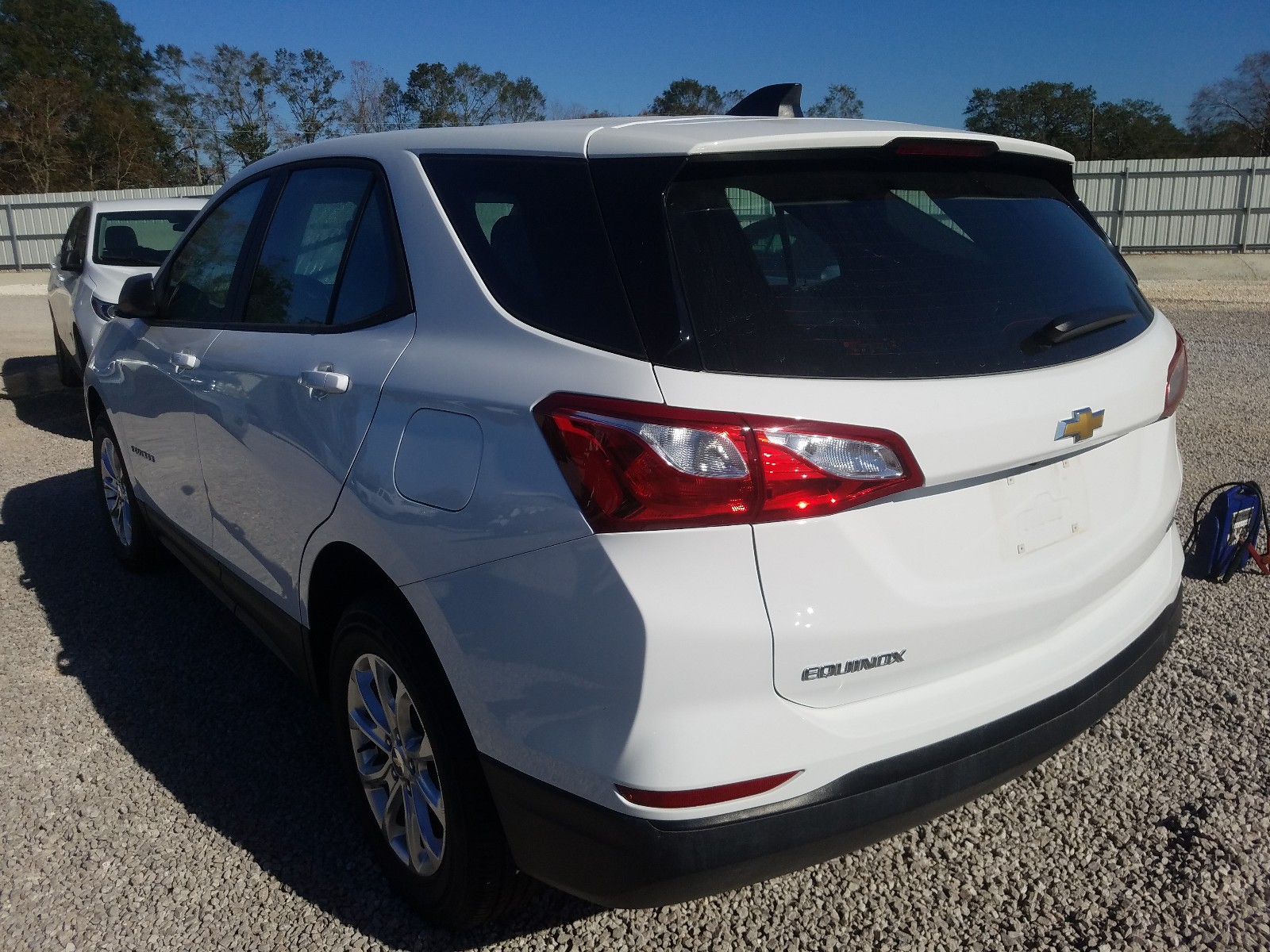 Photo 3 from auction – 2020 CHEVROLET EQUINOX LS with VIN 2GNAXSEV6L6189028
