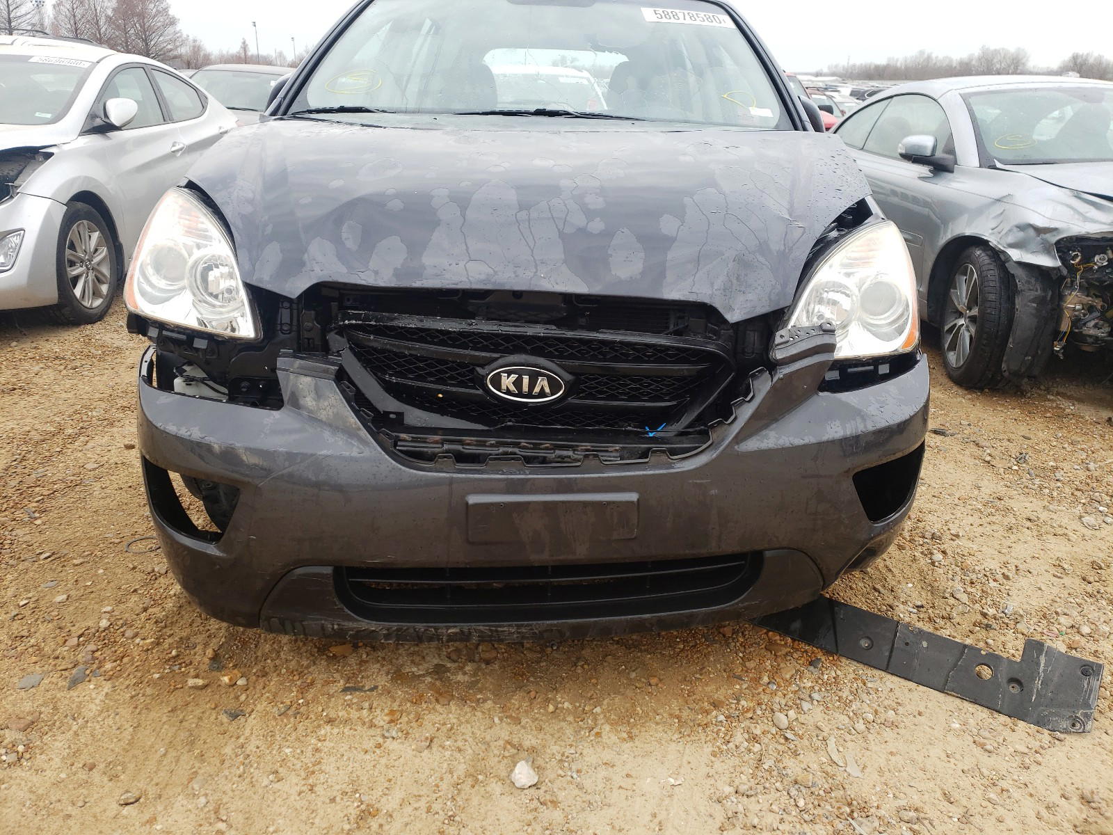 Photo 9 from auction – 2008 KIA RONDO BASE with VIN KNAFG525587201856