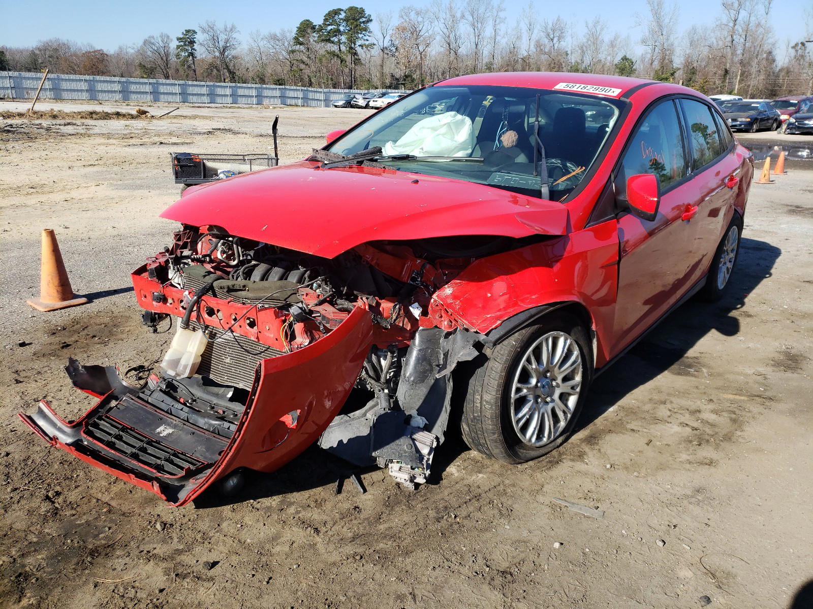 Photo 2 from auction – 2012 FORD FOCUS SE with VIN 1FAHP3F22CL239275