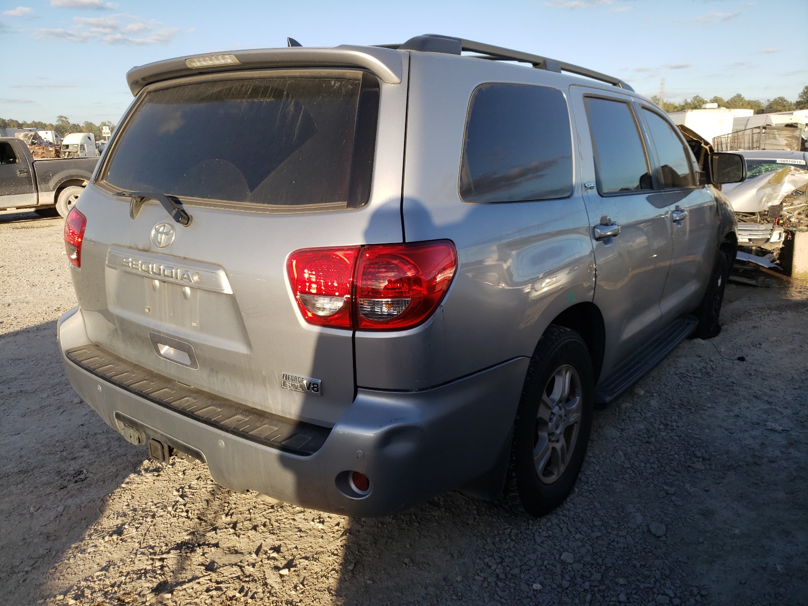 Photo 4 from auction – 2016 TOYOTA SEQUOIA SR with VIN 5TDZY5G13GS065590
