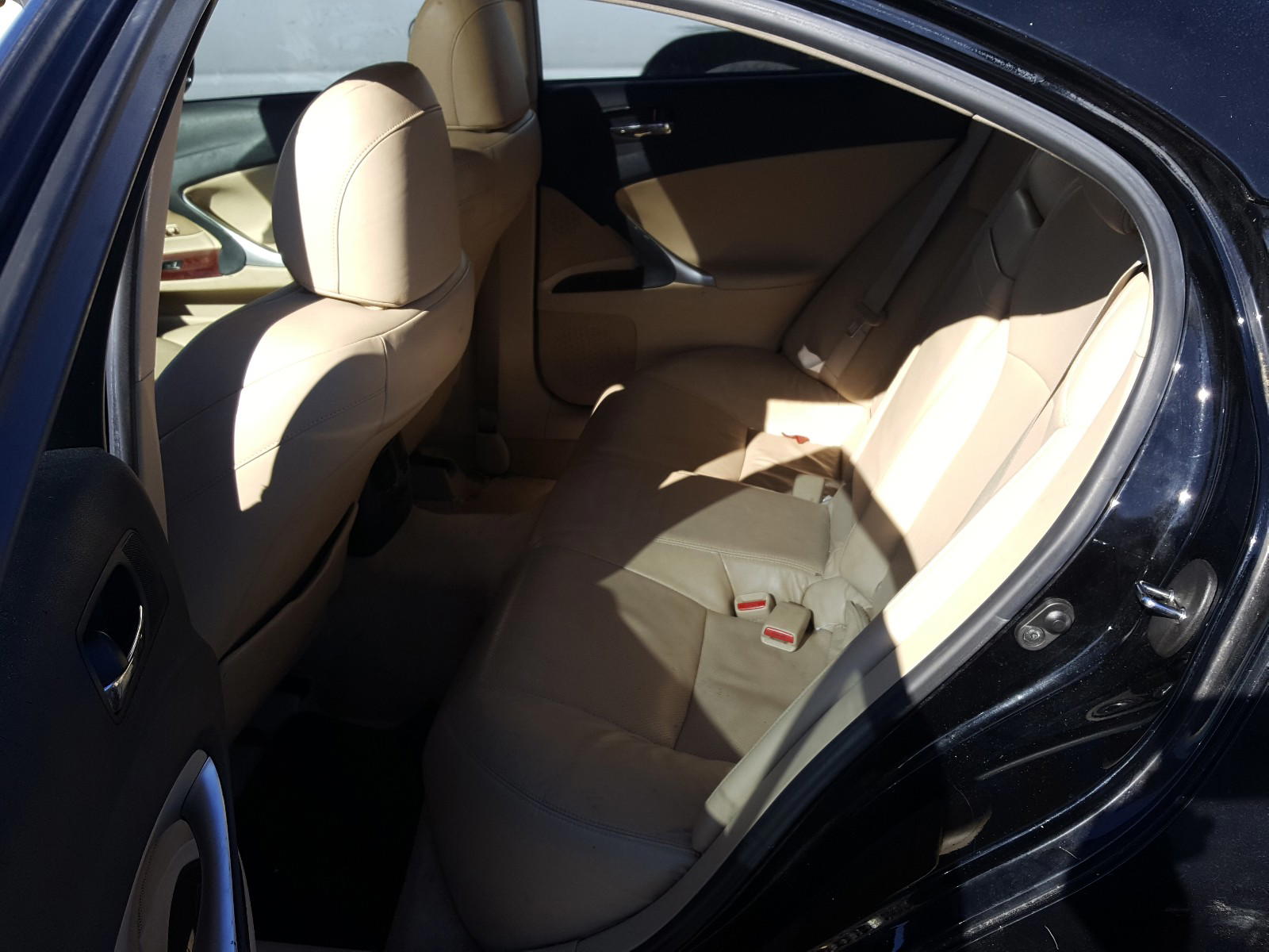 Photo 6 from auction – 2007 LEXUS IS 250 with VIN JTHBK262372027519