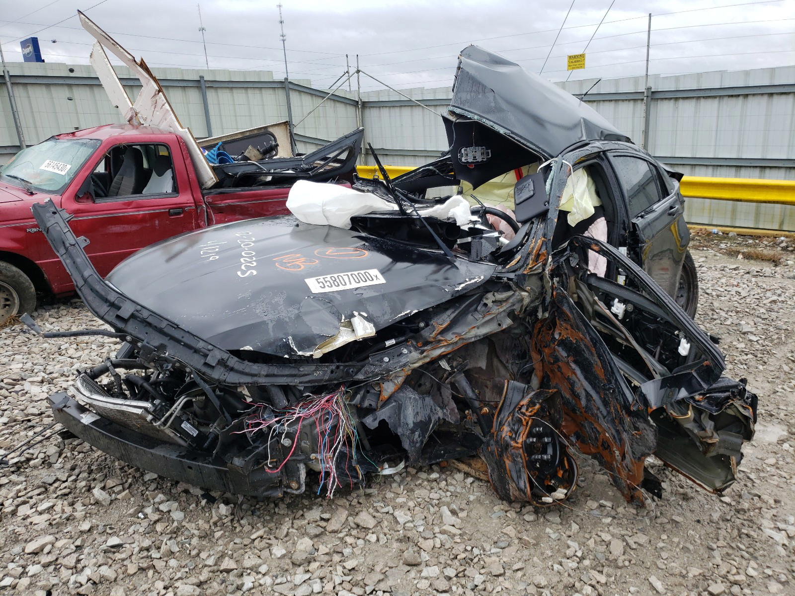 Photo 2 from auction – 2014 CHRYSLER 200 LX with VIN 1C3CCBAG4EN178813