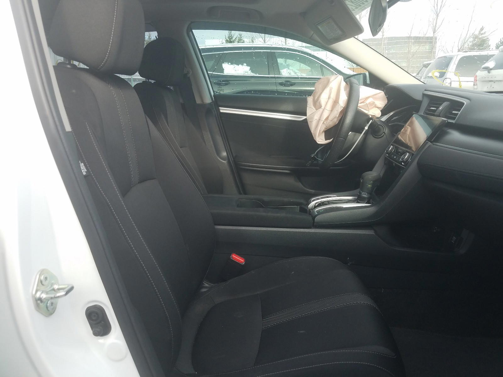 Photo 5 from auction – 2017 HONDA CIVIC EX with VIN 2HGFC2F8XHH003149