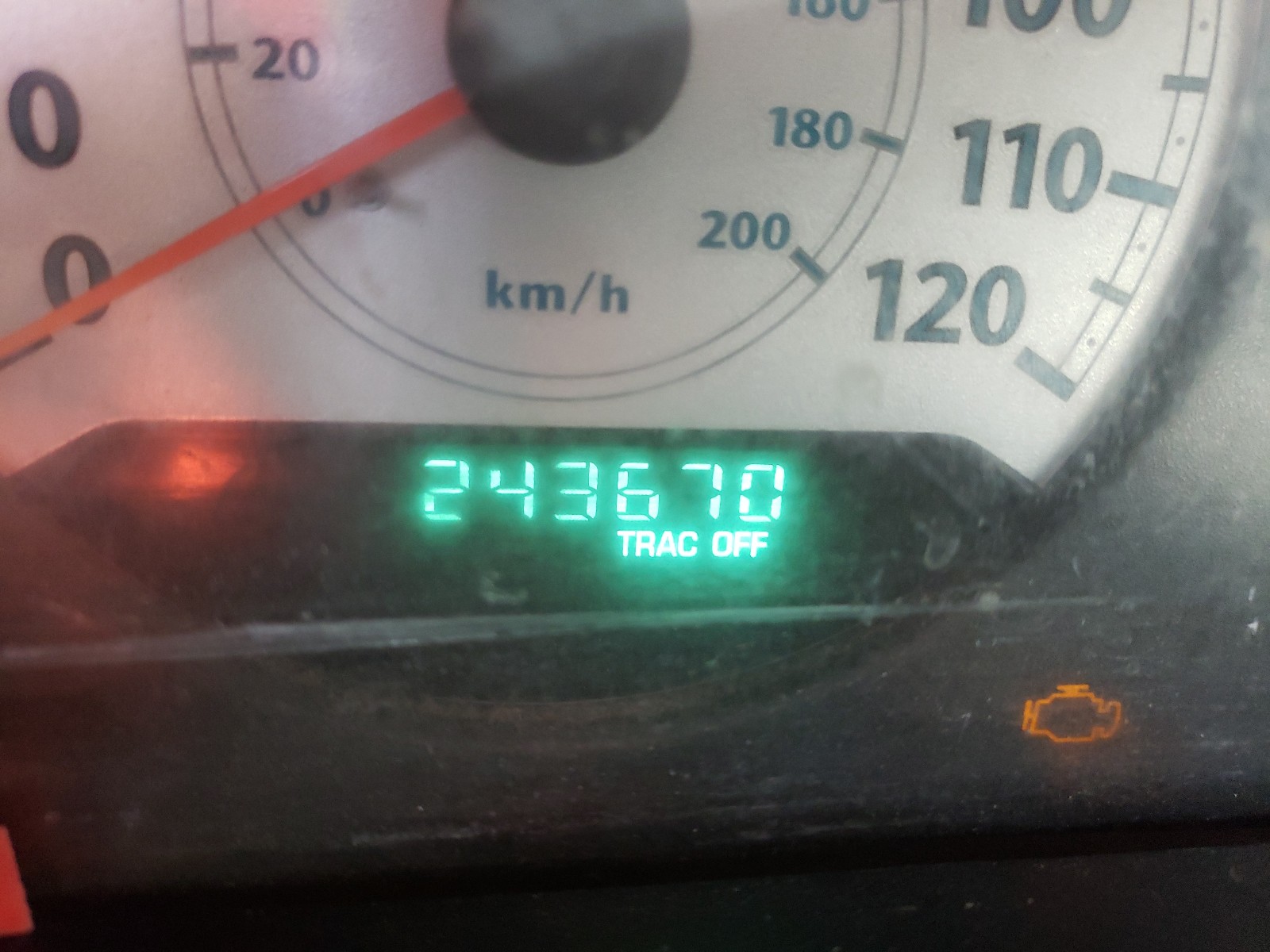 Photo 8 from auction – 2007 CHRYSLER TOWN AND C with VIN 2A4GP54L17R187528
