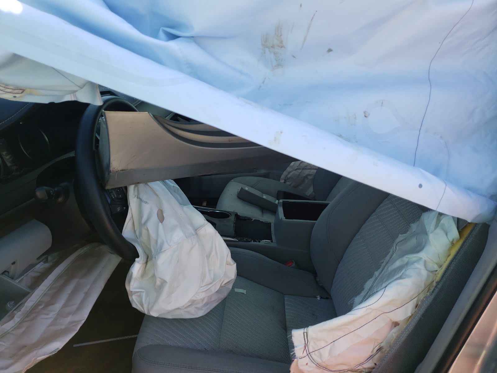 Photo 5 from auction – 2016 TOYOTA CAMRY LE with VIN 4T4BF1FK9GR567026