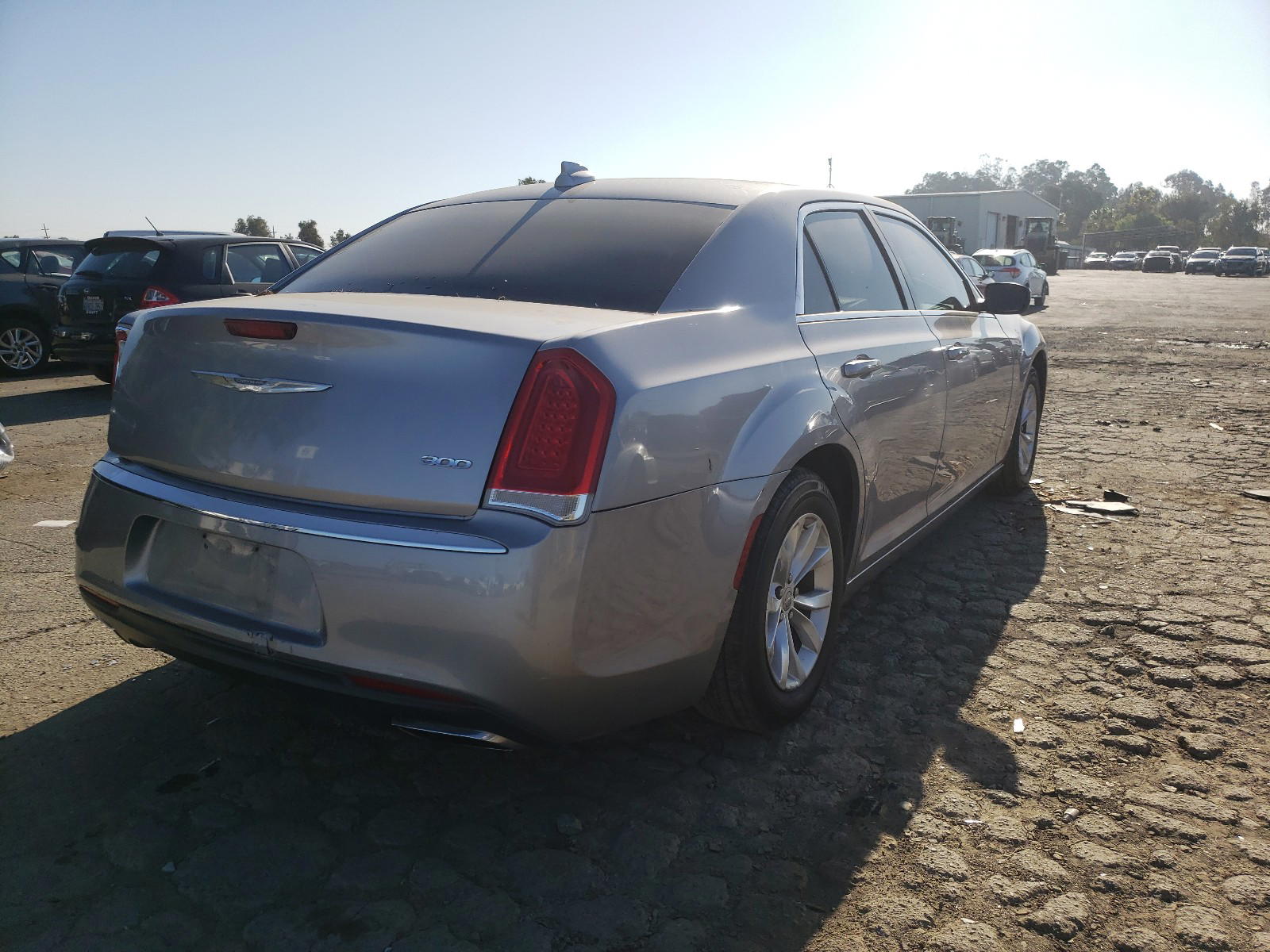 Photo 4 from auction – 2016 CHRYSLER 300 LIMITE with VIN 2C3CCAAG0GH243808