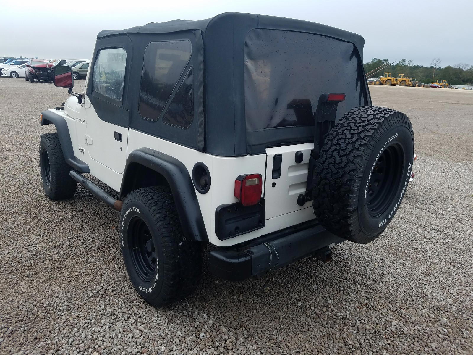 Photo 3 from auction – 1998 JEEP WRANGLER / with VIN 1J4FY29P7WP754196