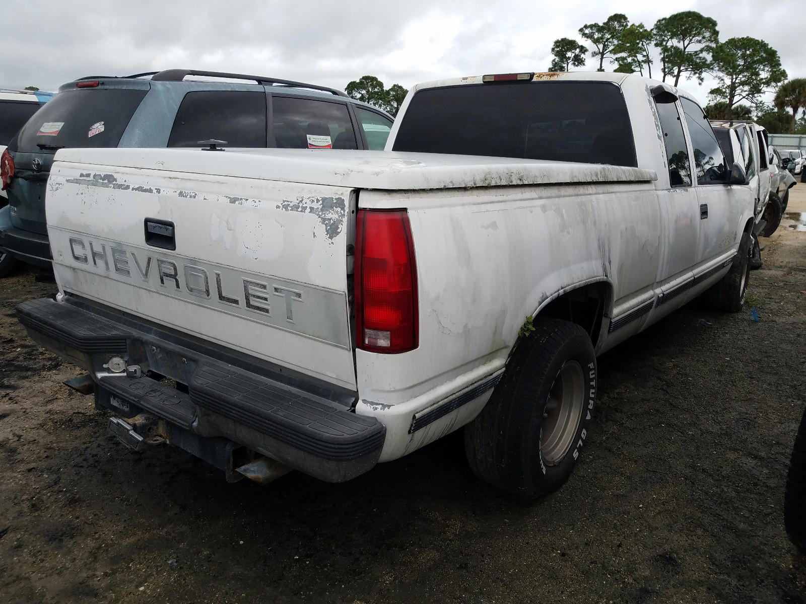 Photo 4 from auction – 1997 CHEVROLET GMT-400 C1 with VIN 2GCEC19R1V1160081