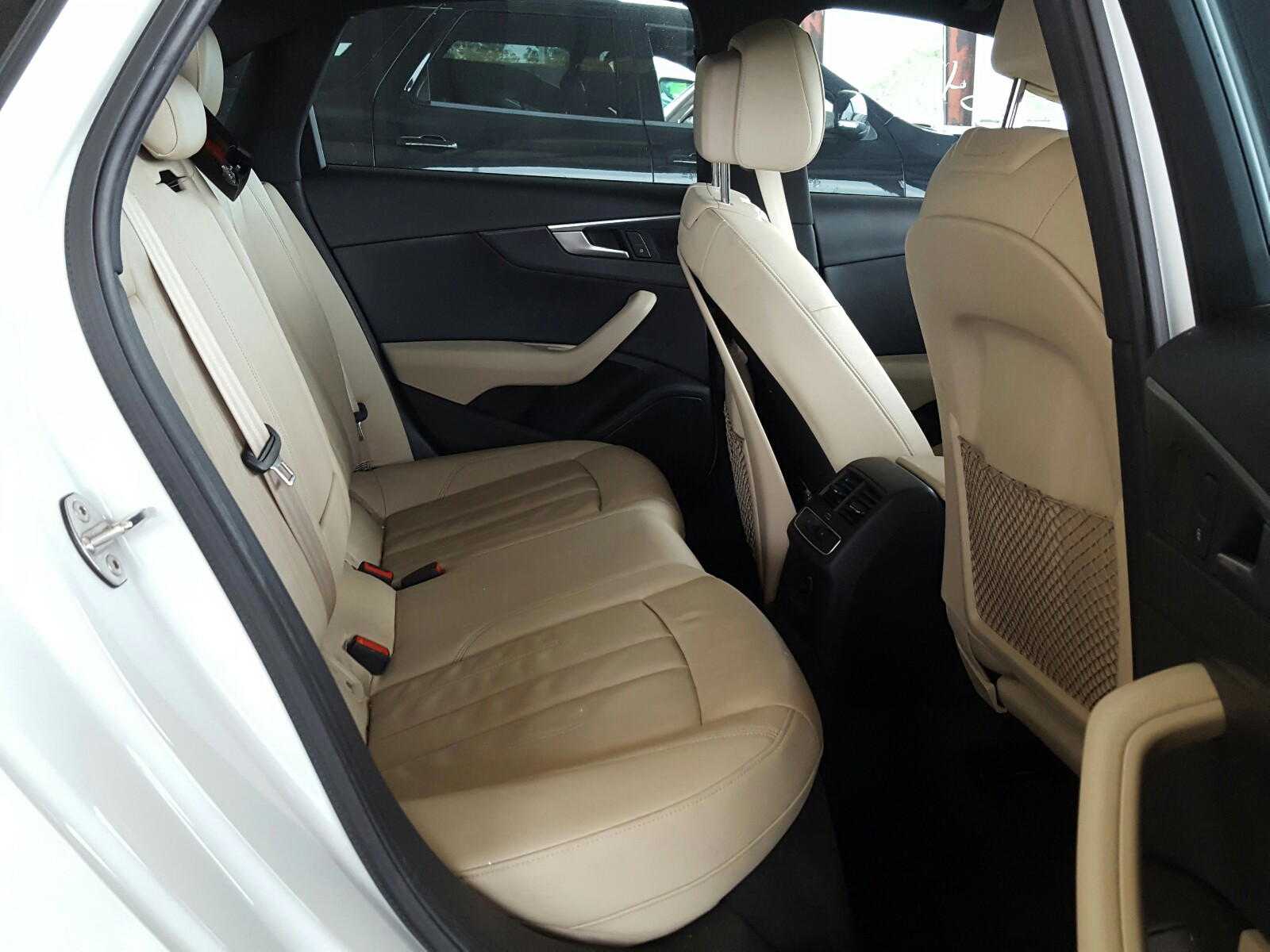 Photo 6 from auction – 2017 AUDI A4 ULTRA P with VIN WAUKMAF46HN056940