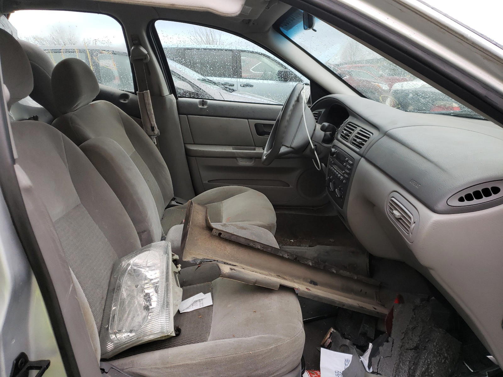 Photo 5 from auction – 2007 FORD TAURUS SE with VIN 1FAFP53U97A192675