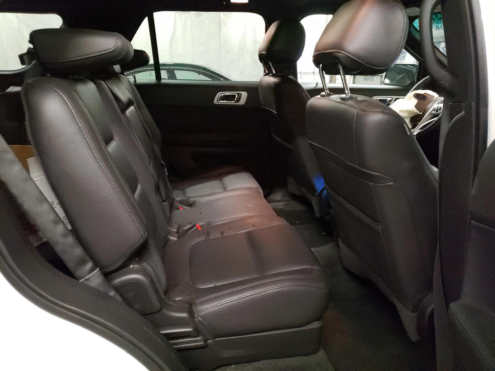 Photo 6 from auction – 2015 FORD EXPLORER L with VIN 1FM5K8F84FGB63628