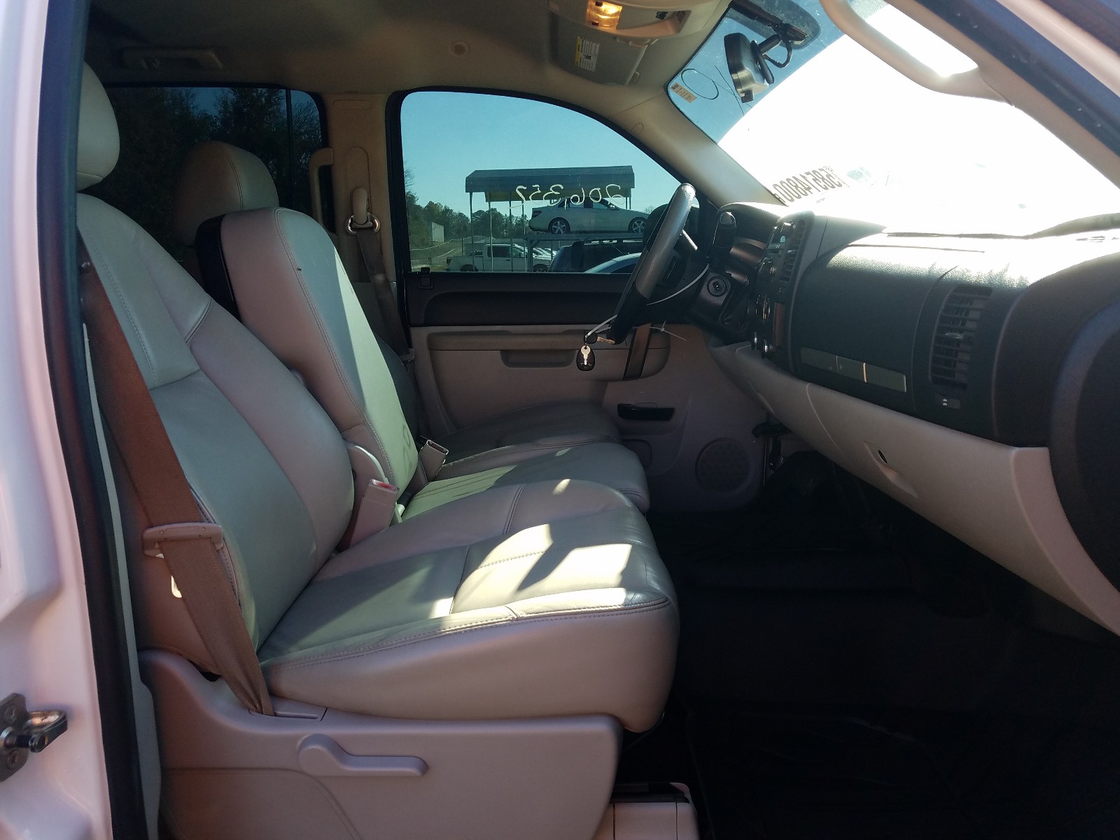 Photo 5 from auction – 2010 CHEVROLET SILVERADO with VIN 3GCRKSE33AG224540