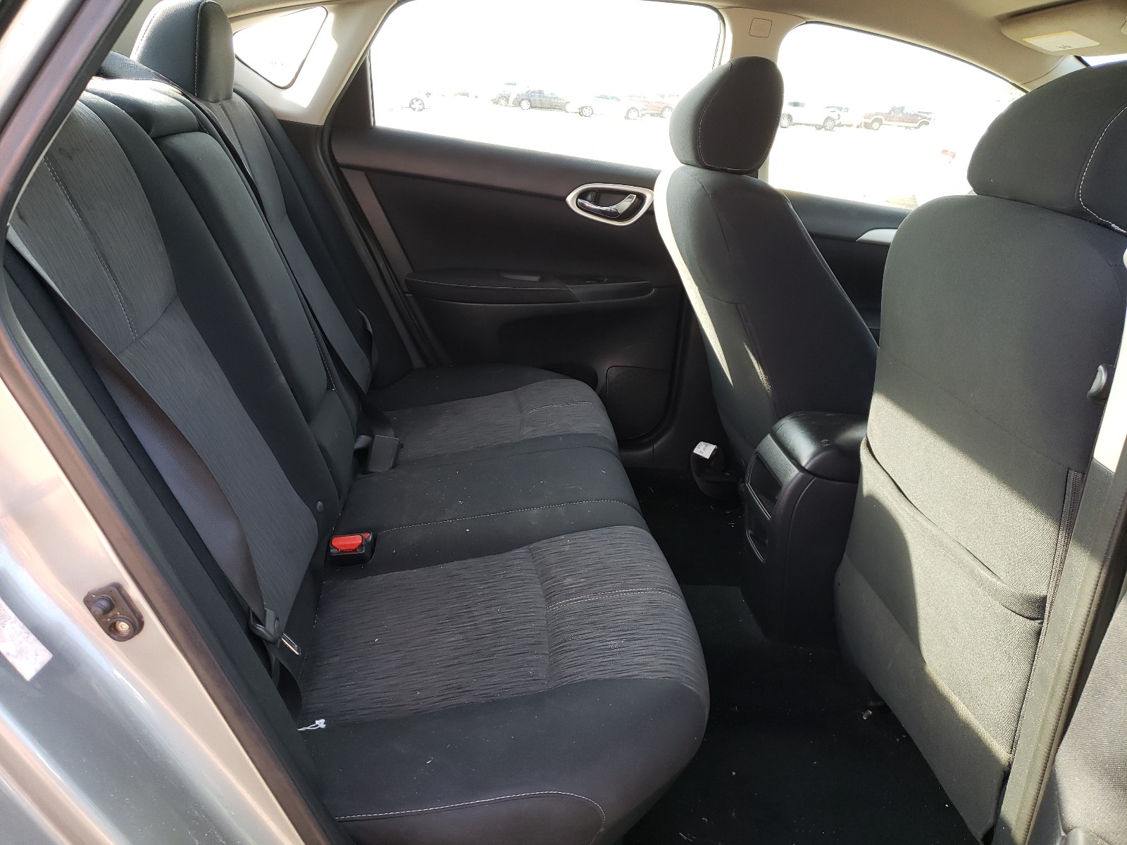 Photo 6 from auction – 2014 NISSAN SENTRA S with VIN 3N1AB7AP4EL627879