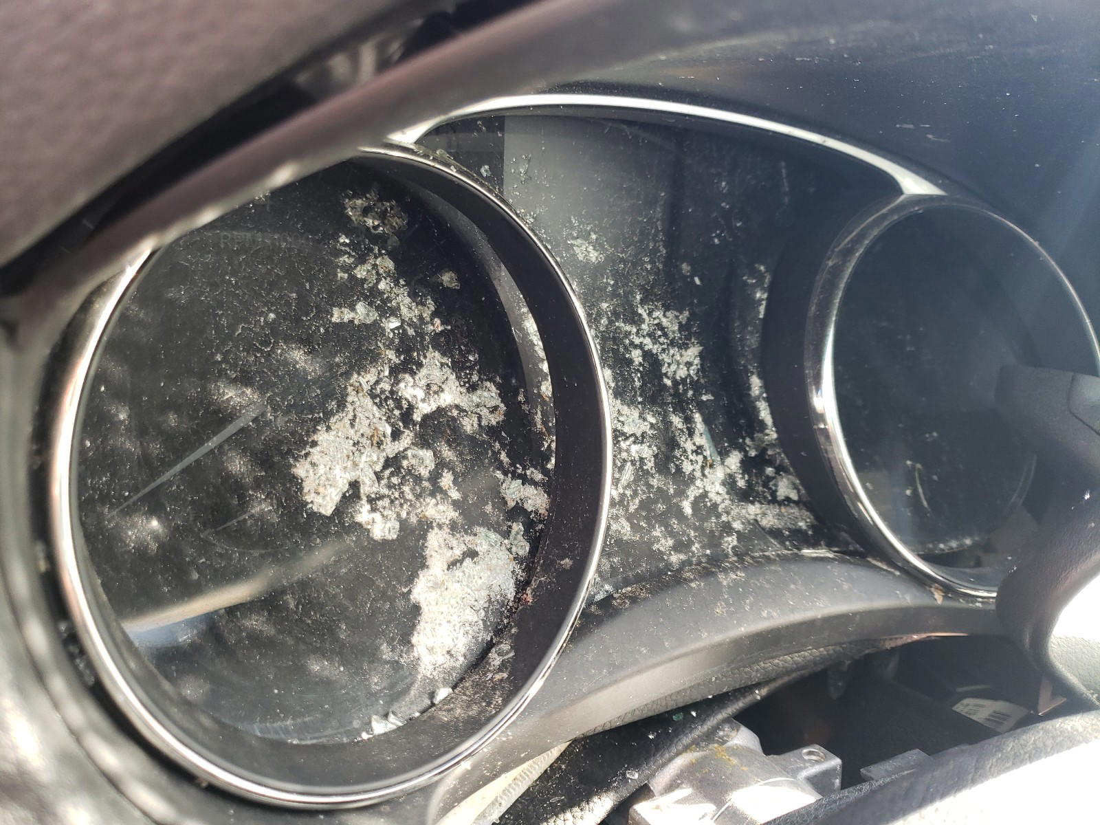 Photo 18 from auction – 2016 NISSAN ROGUE S with VIN KNMAT2MV6GP643547